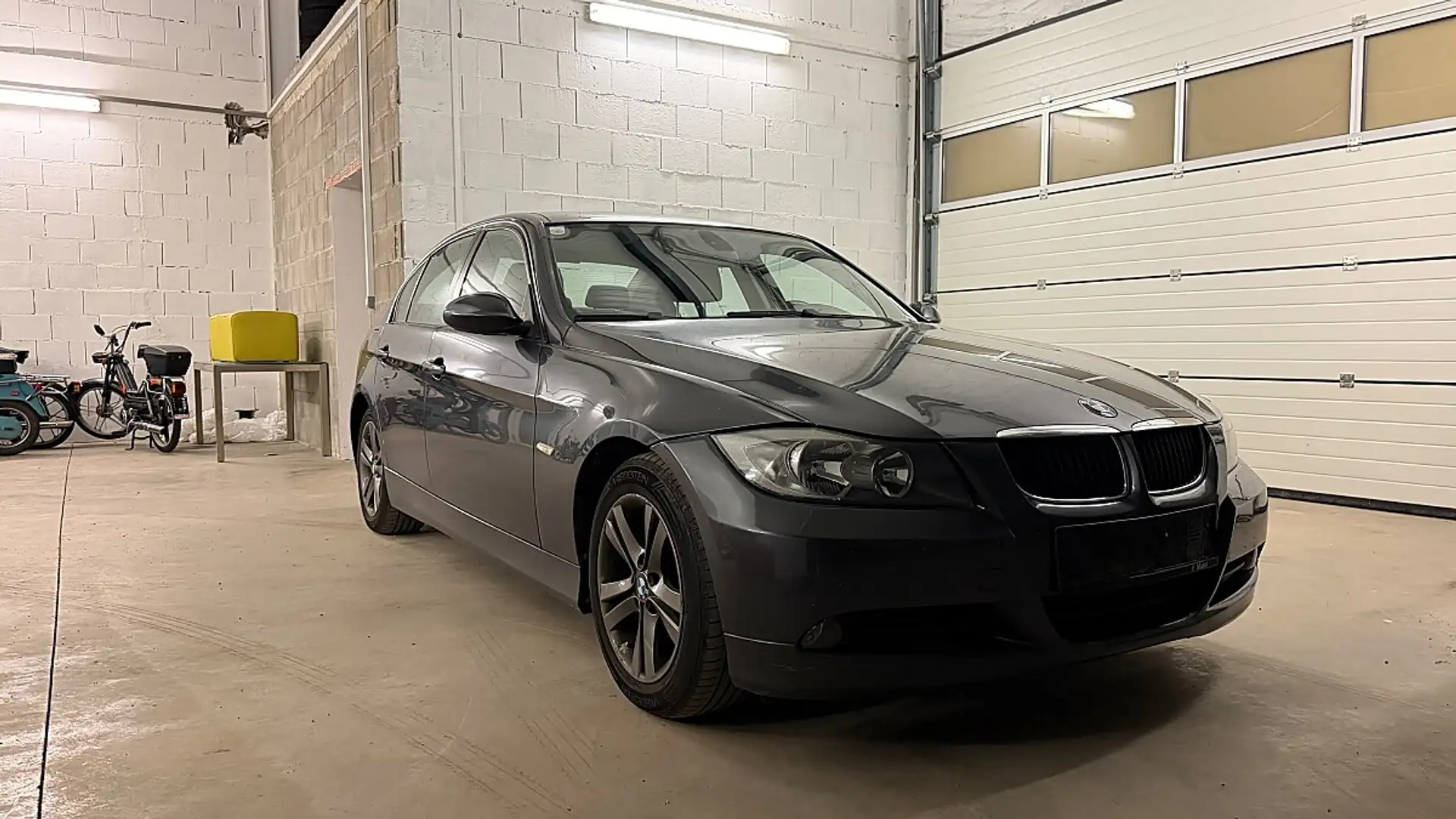 BMW 318 d Österreich-Paket Grau - 2