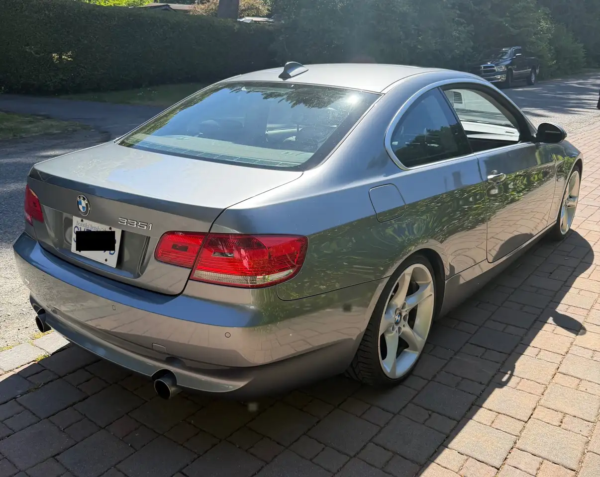 BMW 3 Series снимка BMW 3 Series