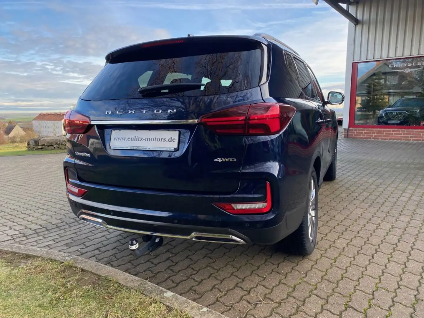 SsangYong Rexton 2.2 e-XDi 220 4WDAut. Sapphire Albastru - 2