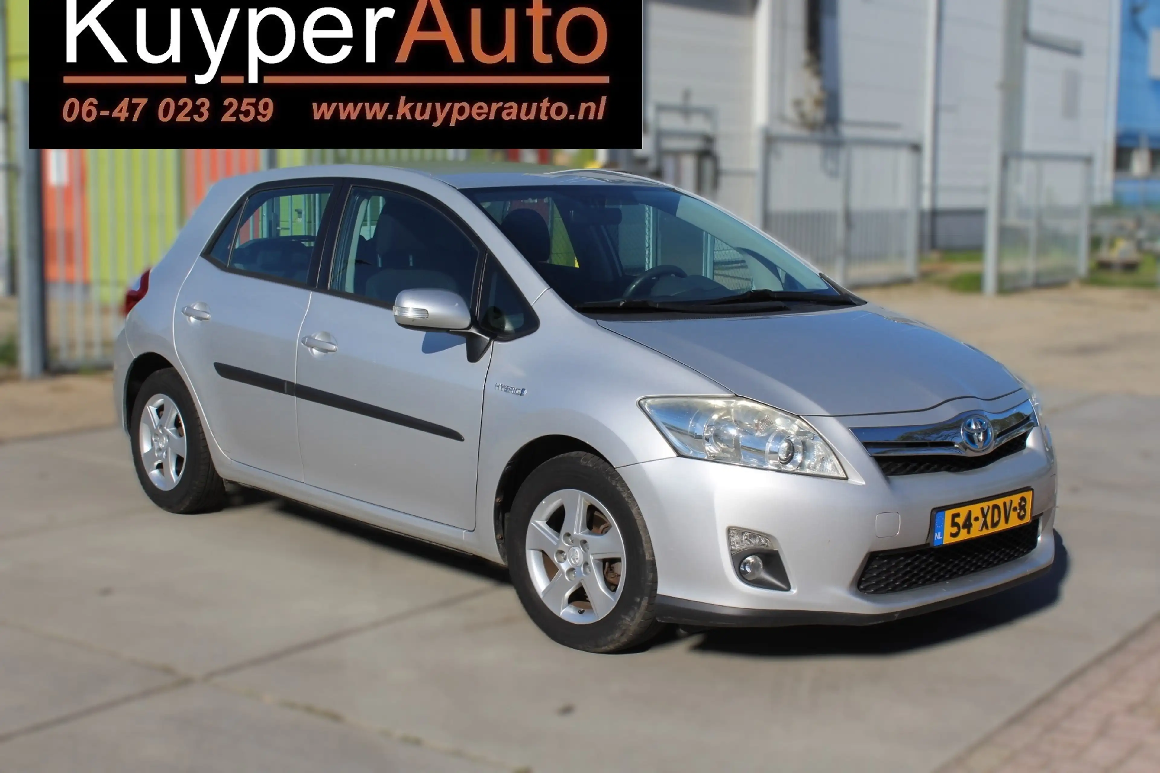 Toyota Auris 1.8 Full Hybrid Business navi camera cruise dealer — photo 13