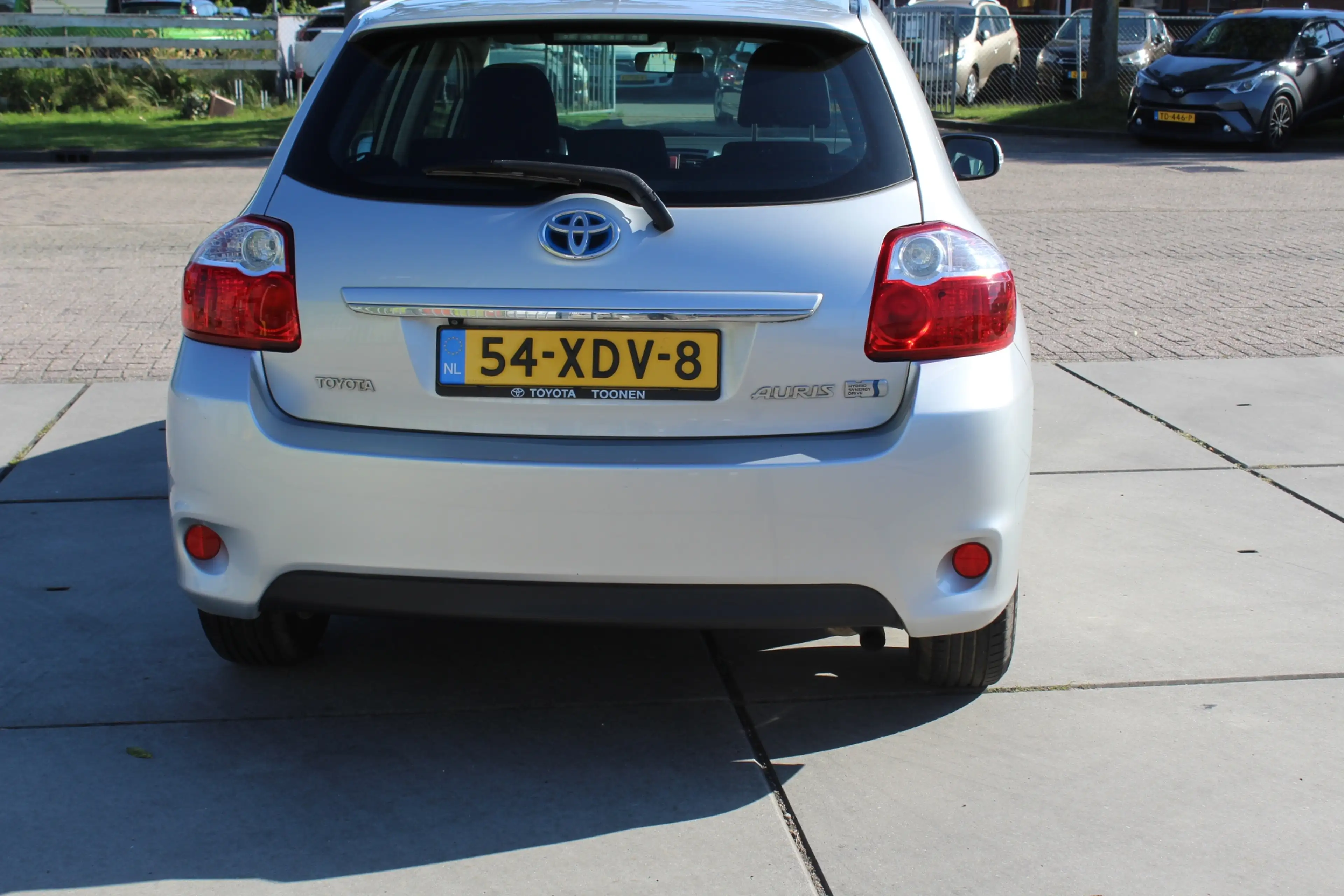 Toyota Auris 1.8 Full Hybrid Business navi camera cruise dealer — photo 20