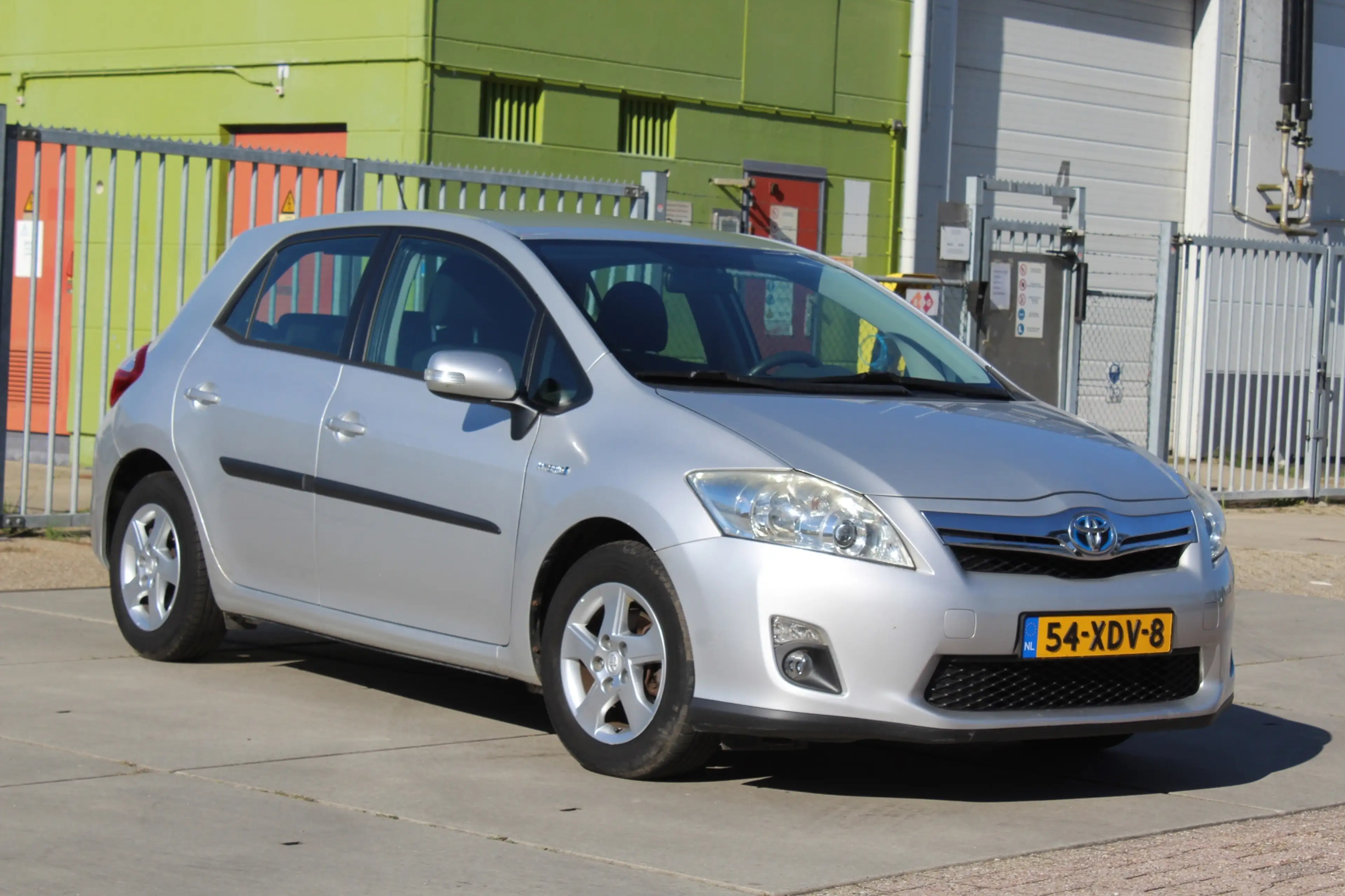 Toyota Auris 1.8 Full Hybrid Business navi camera cruise dealer — photo 21