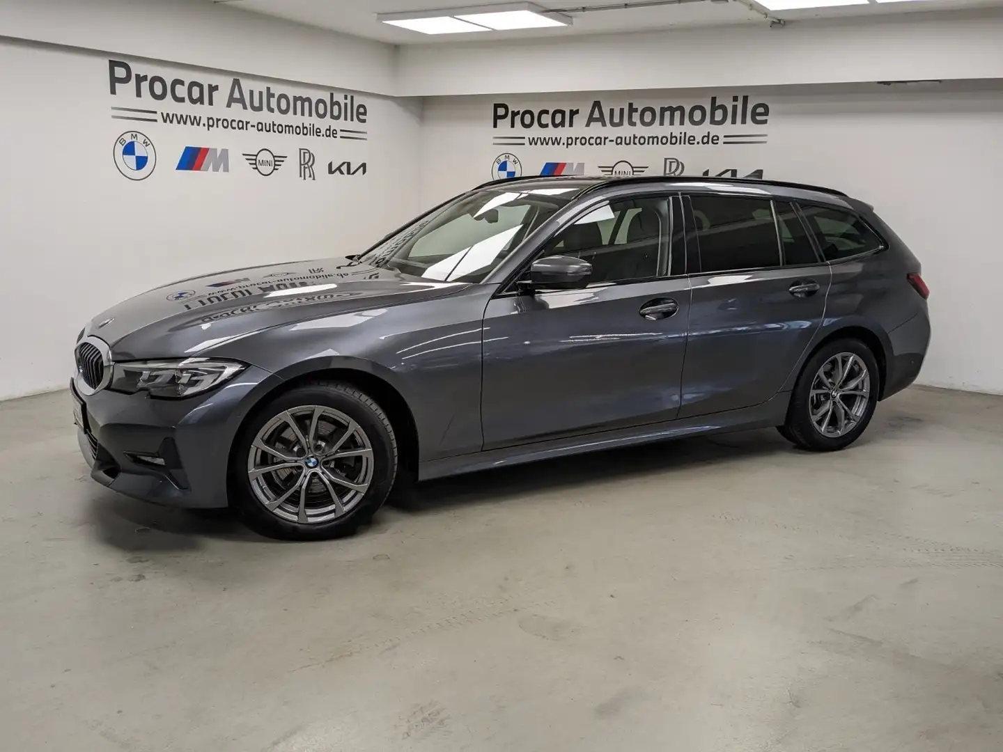 BMW 320 d xDrive Touring DA PA Live Prof DAB LED WLAN Gris - 2