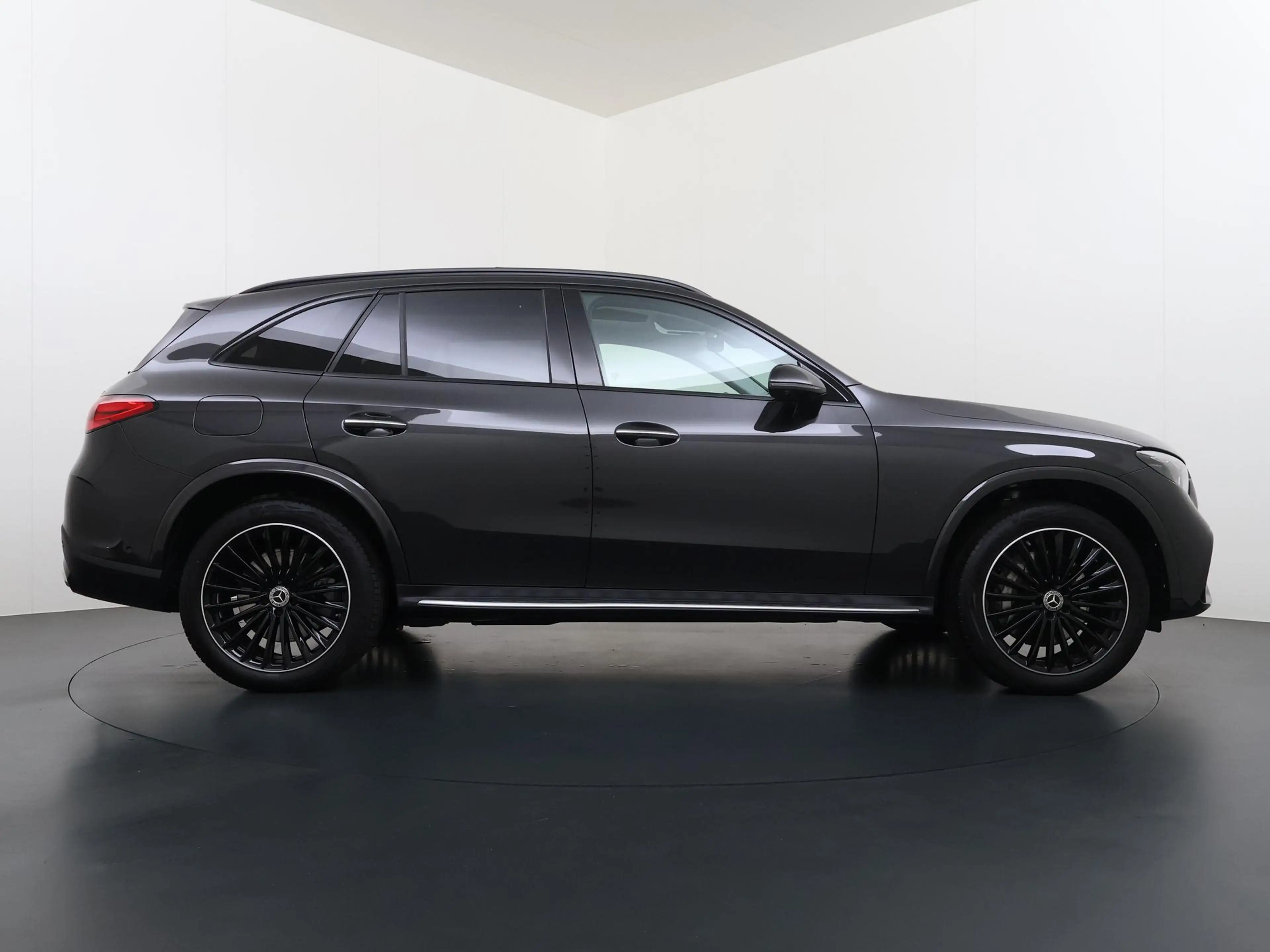 Mercedes-Benz GLC 400 e 4MATIC AMG Line Premium Plus | Panorama - Schuif — photo 6
