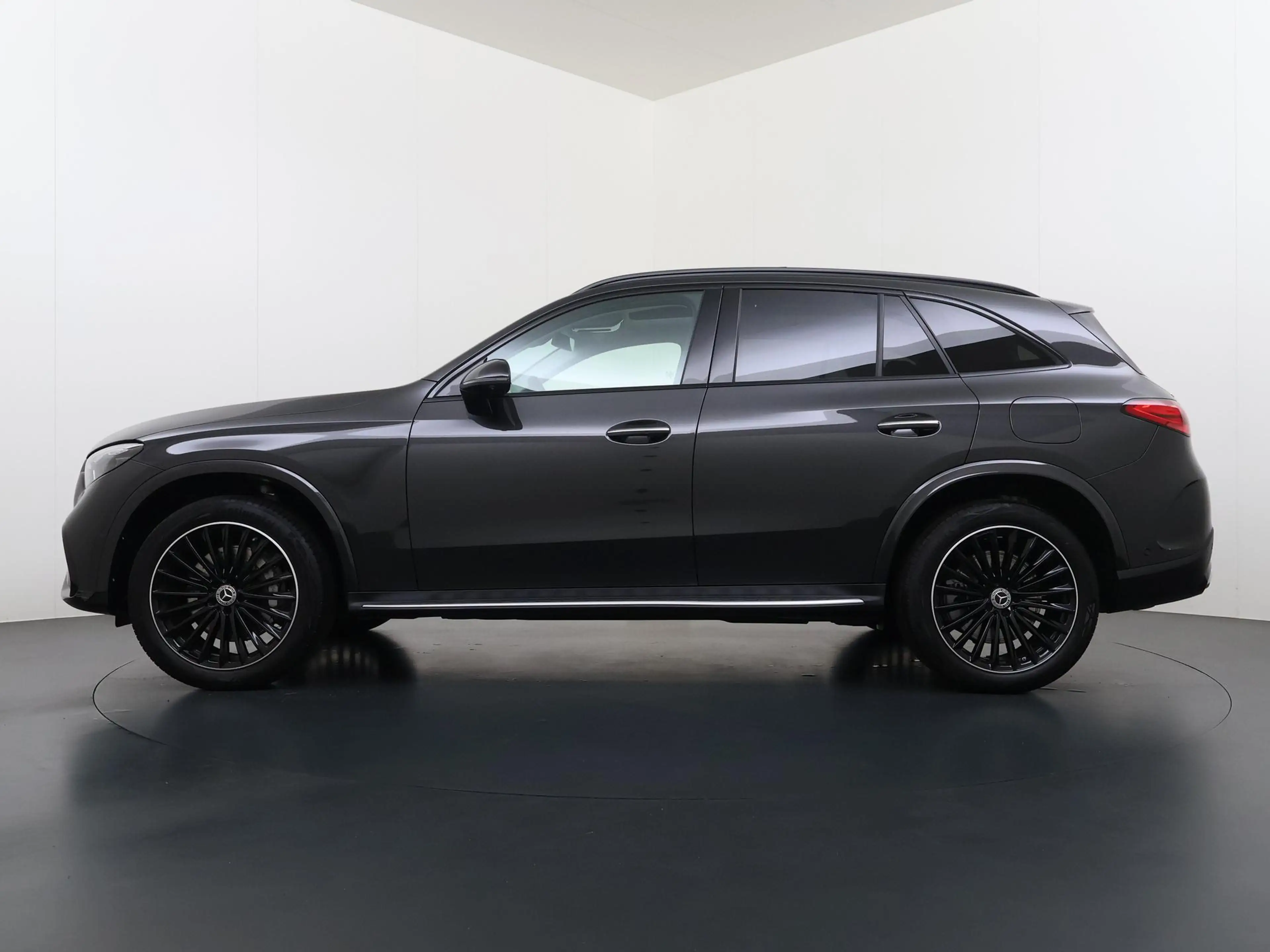 Mercedes-Benz GLC 400 e 4MATIC AMG Line Premium Plus | Panorama - Schuif — photo 2