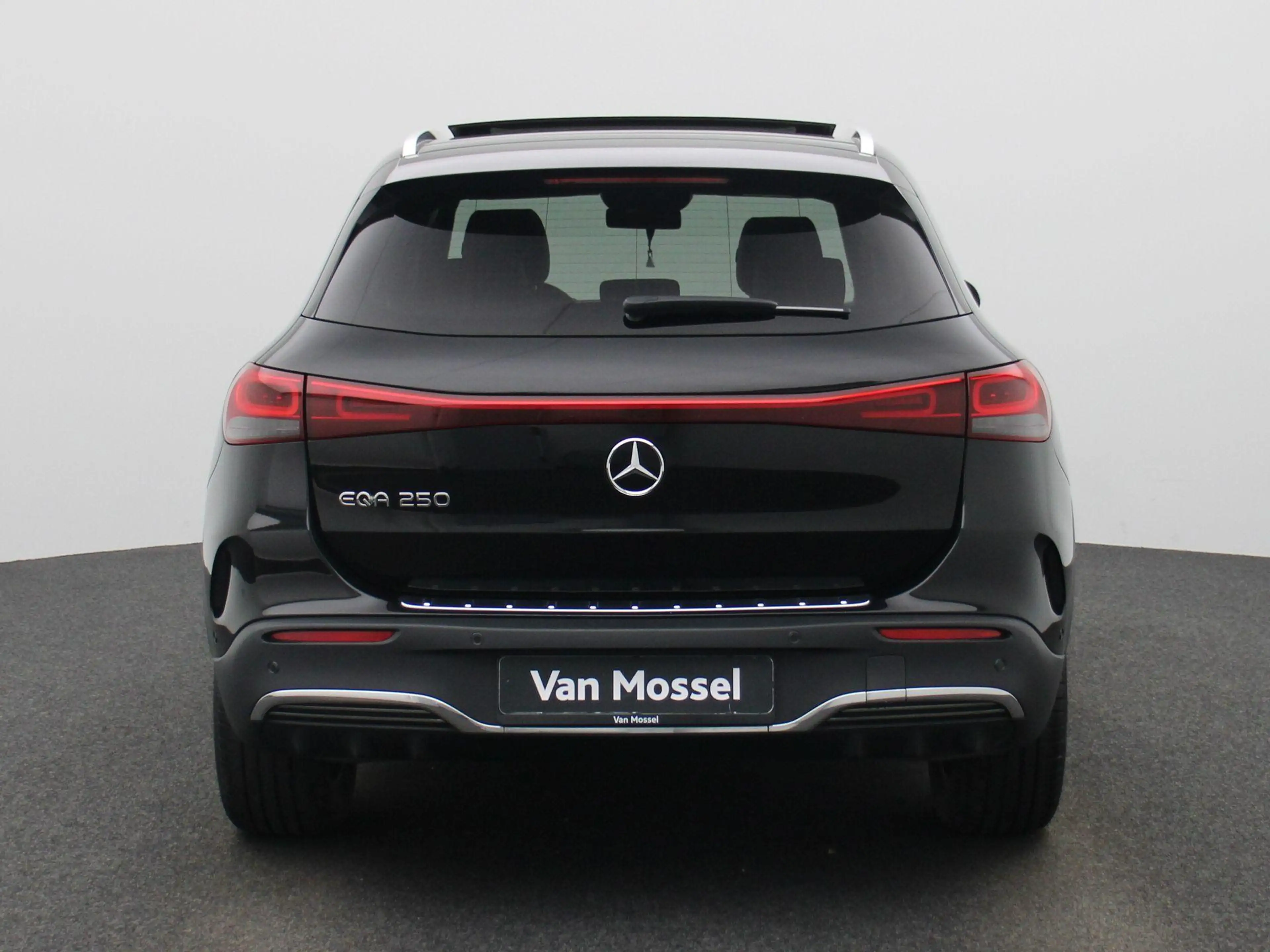 Mercedes-Benz EQA 250 Business Solution Luxury SoH 97,22% | Panodak | Ca — photo 6