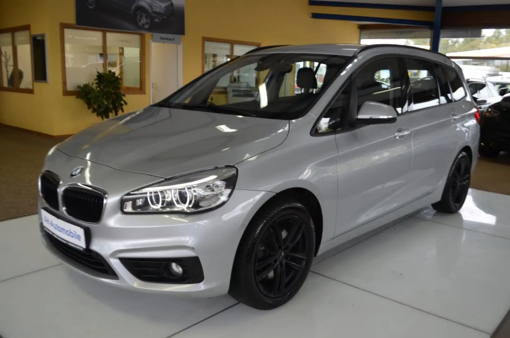 BMW 218 d Gran Tourer Advantage AUTOMATIK / XENON Silber - 1