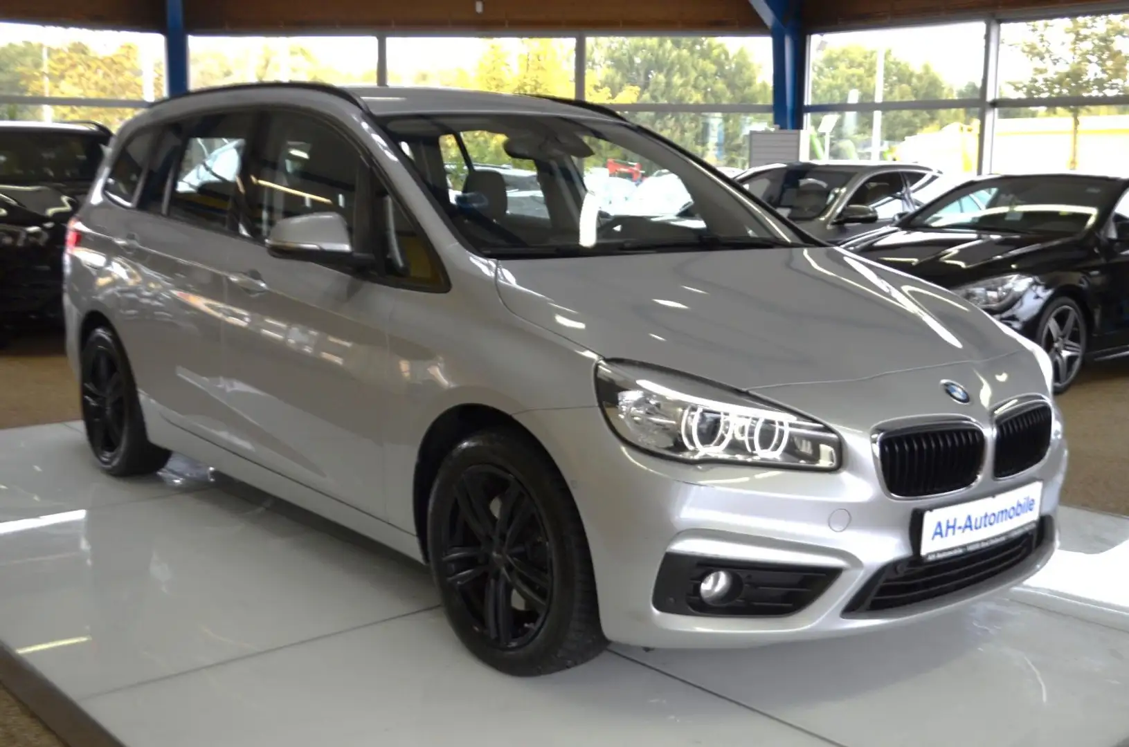 BMW 218 d Gran Tourer Advantage AUTOMATIK / XENON Silber - 2