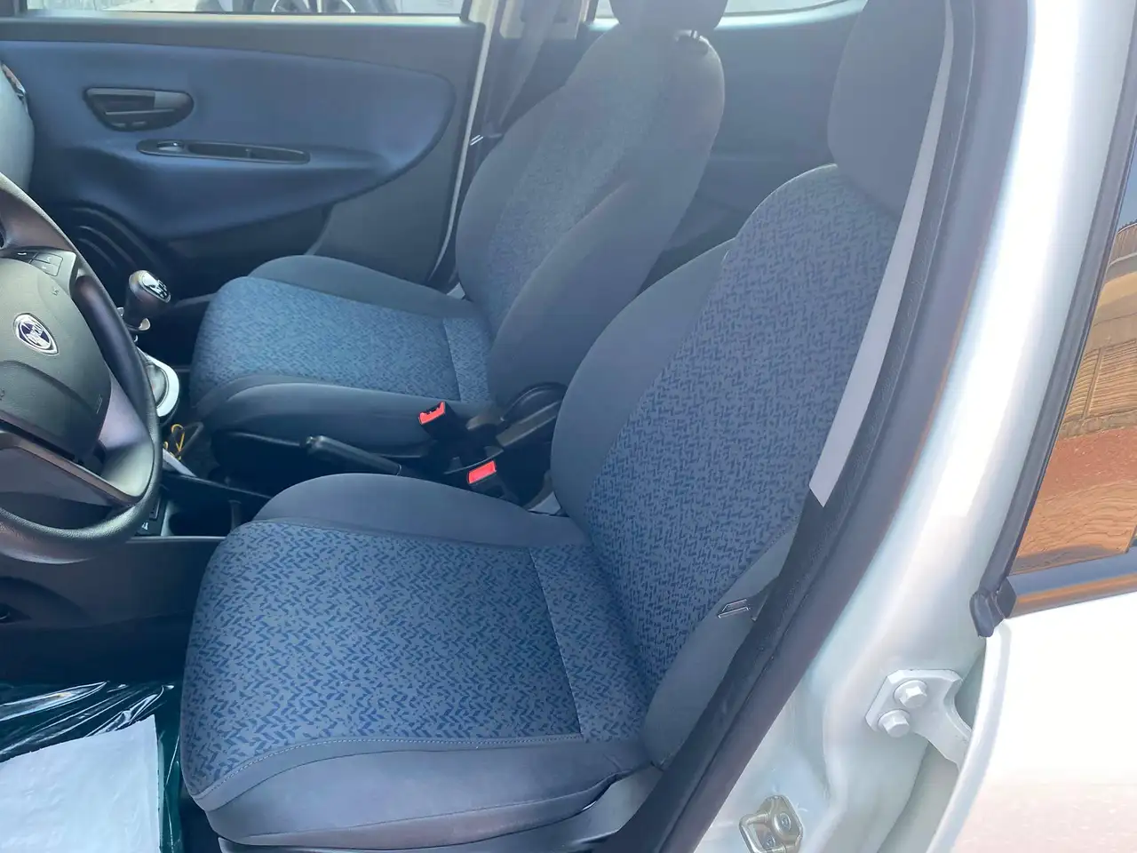 Lancia Ypsilon 2023 — фото 12