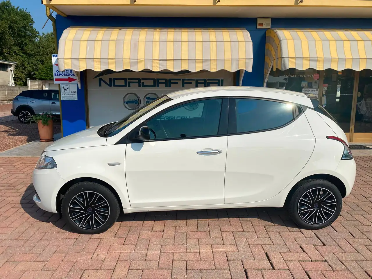 Lancia Ypsilon 2023 — фото 7