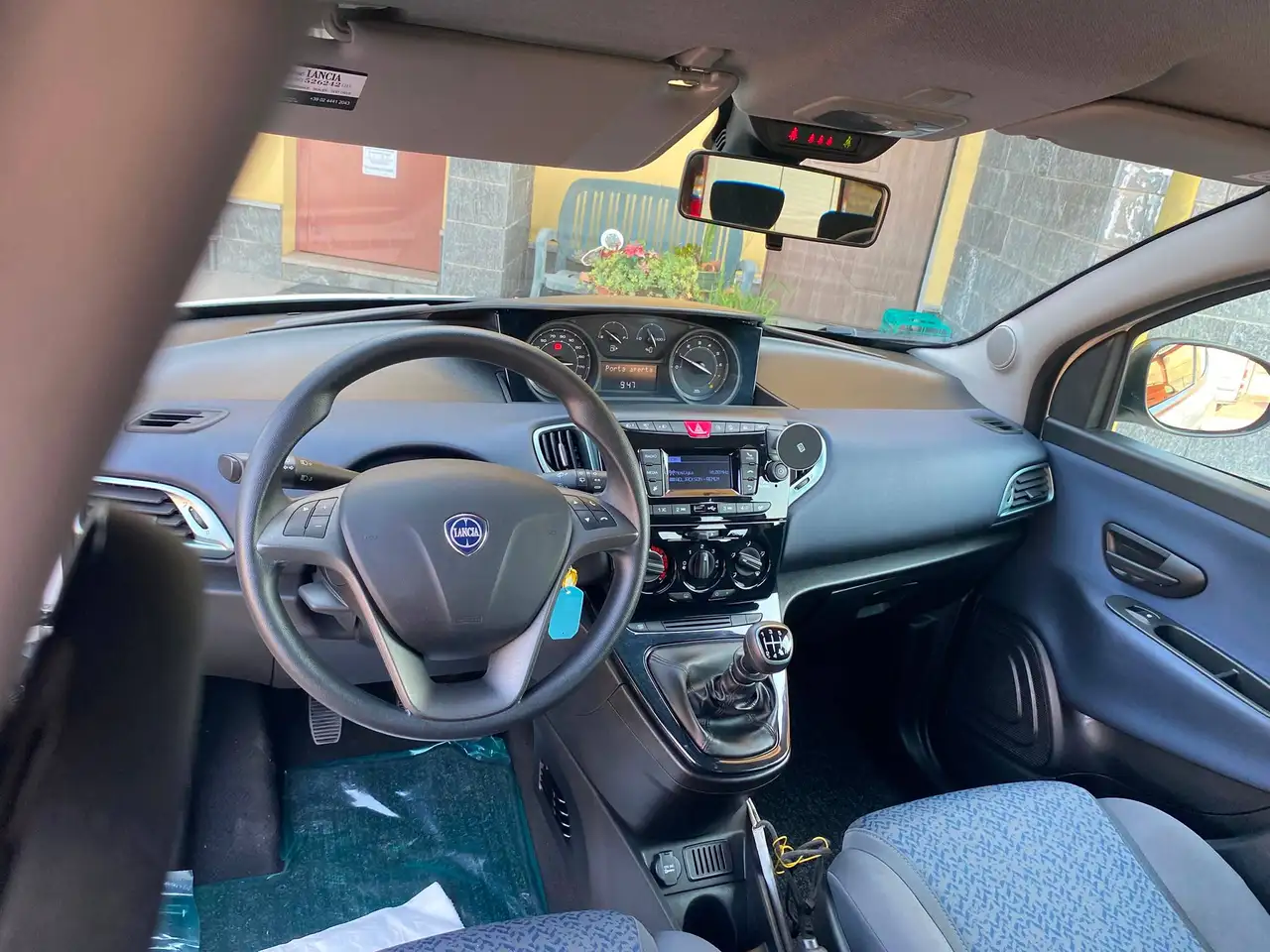 Lancia Ypsilon 2023 — фото 13