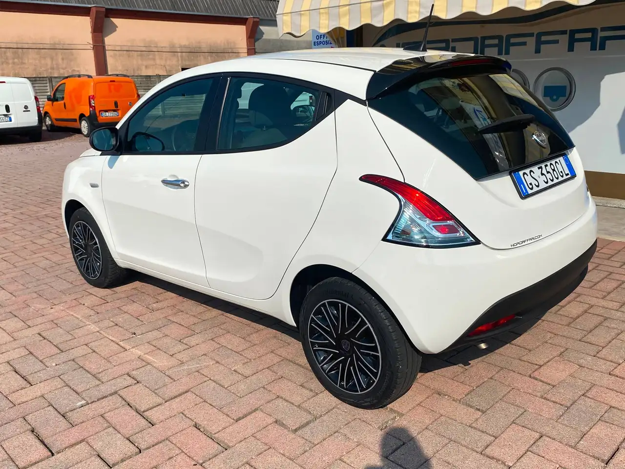 Lancia Ypsilon 2023 — фото 6