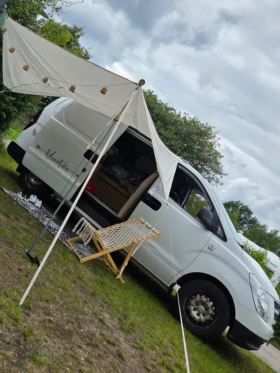 Hyundai H-1 2012 из Европы — купить под ключ