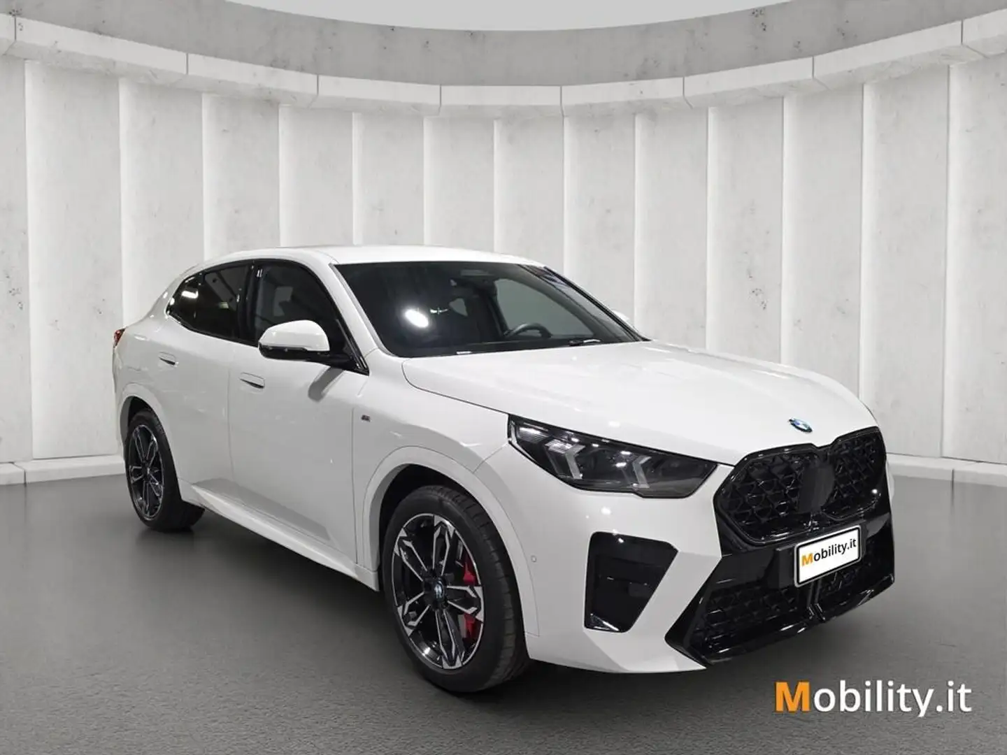 BMW X2 xdrive 20d 48V MSport Pro auto Bianco - 2