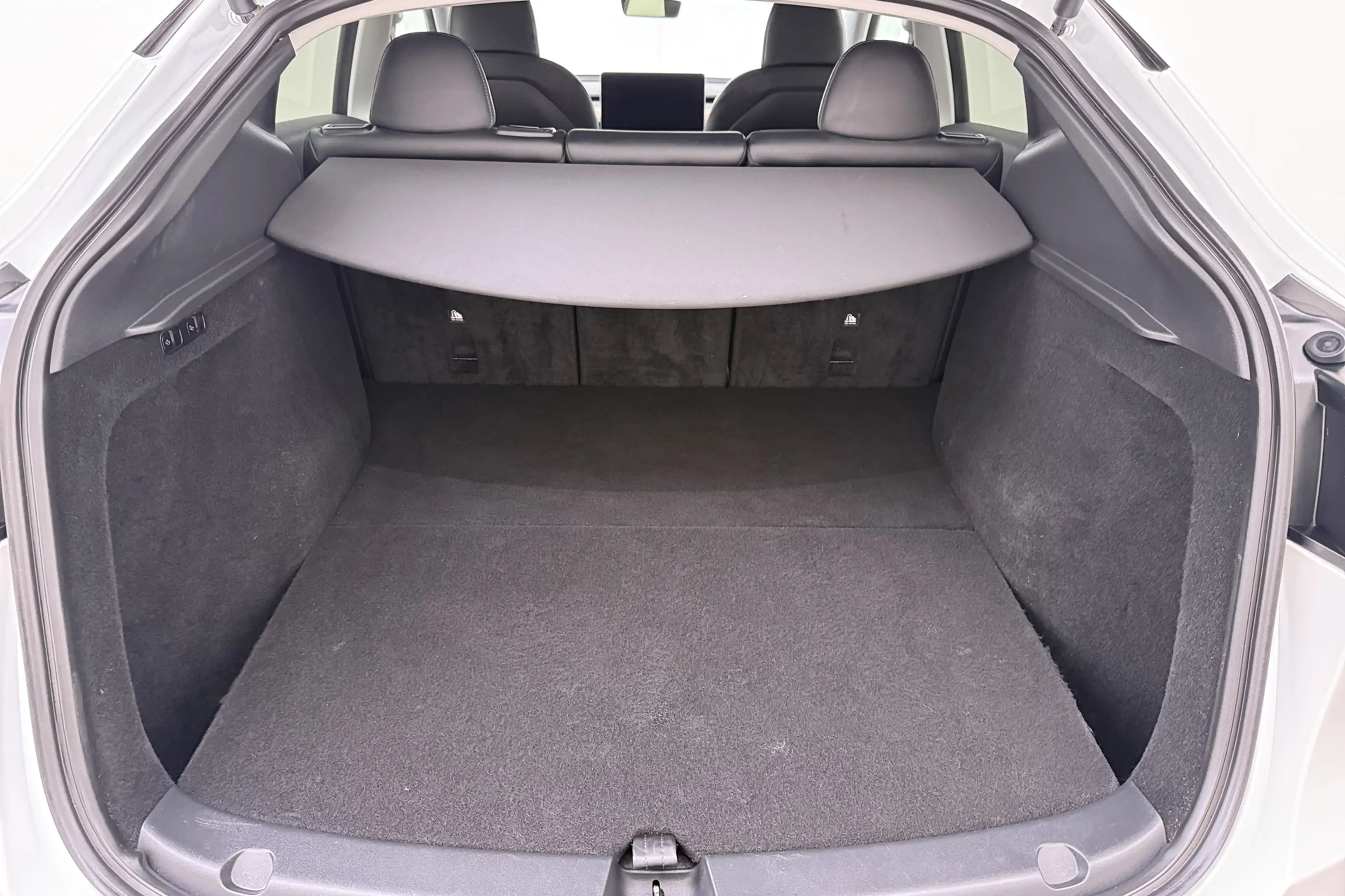 Tesla Model Y Long Range AWD 75 kWh (SOH 91%) Autopilot Stoelver — photo 14