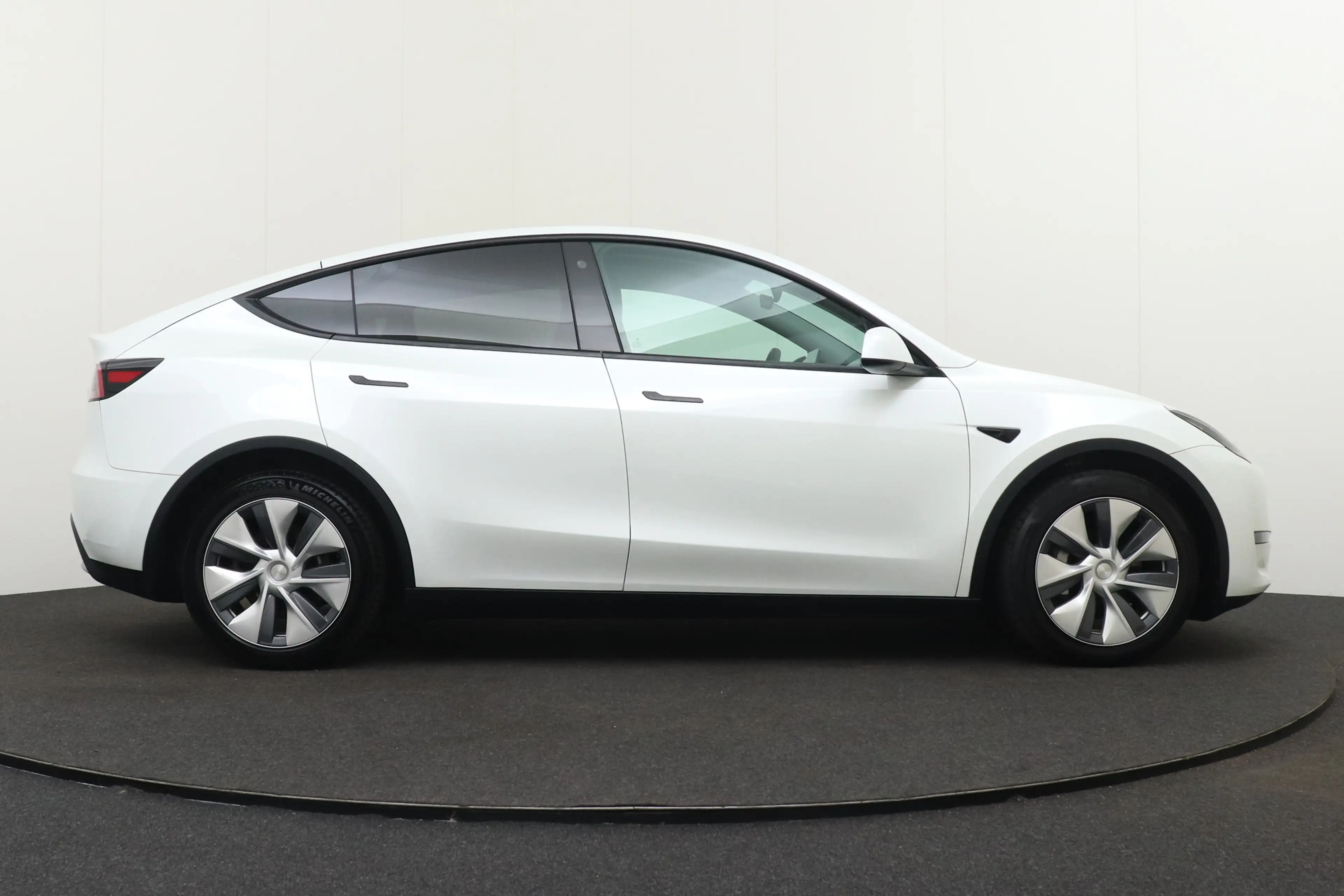 Tesla Model Y Long Range AWD 75 kWh (SOH 91%) Autopilot Stoelver — photo 7