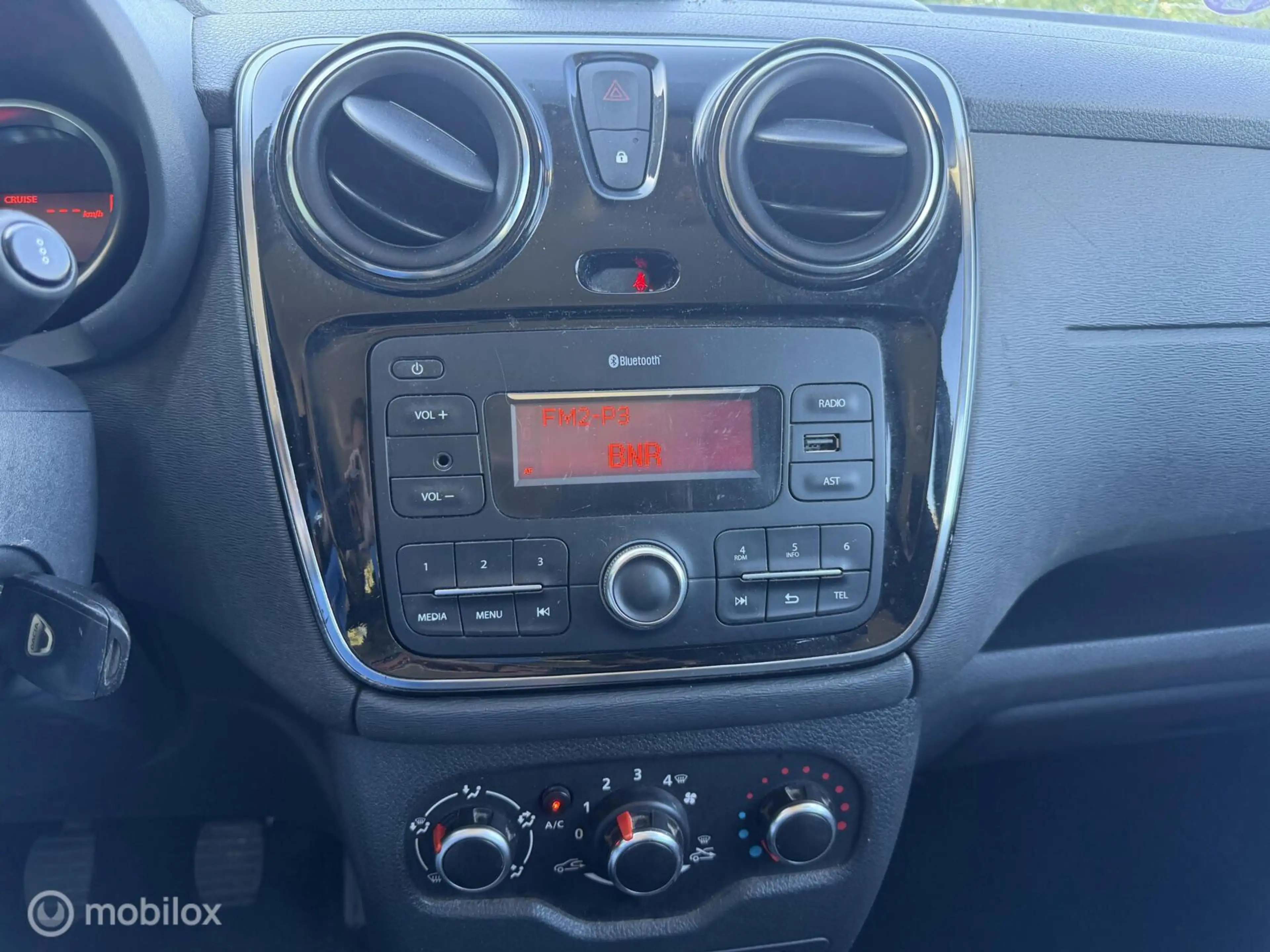 Dacia Lodgy 1.2 TCe Lauréate 7p. Cruise Airco Trekhaak — photo 11