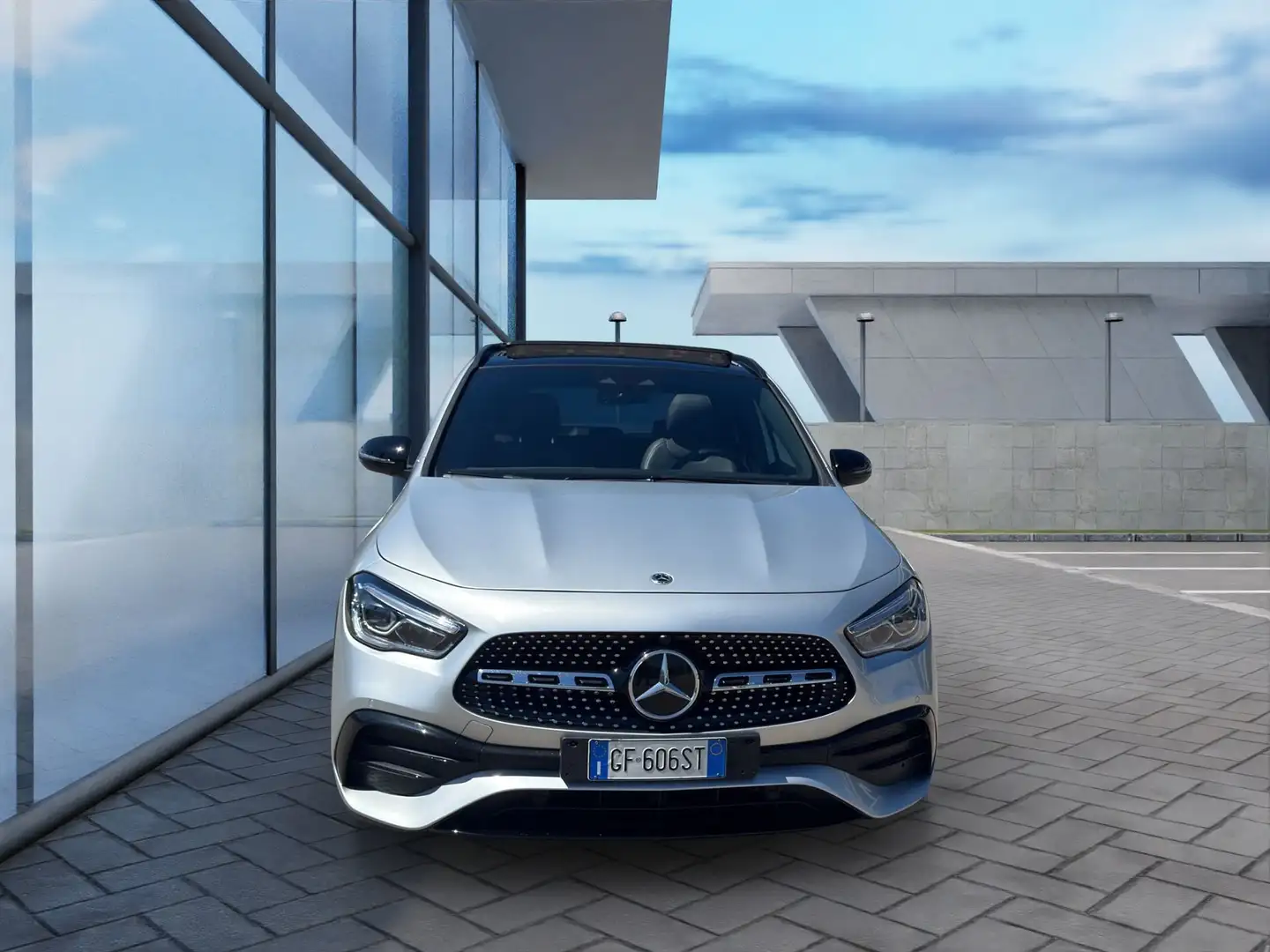 Mercedes-Benz GLA 200 GLA 200 d Automatic Premium Zilver - 2