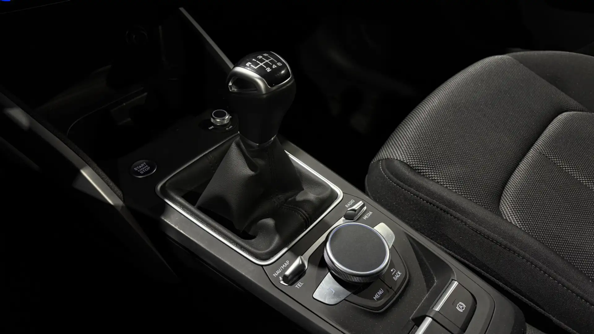 Audi Q2 30 TFSI 110ch S LINE - 2