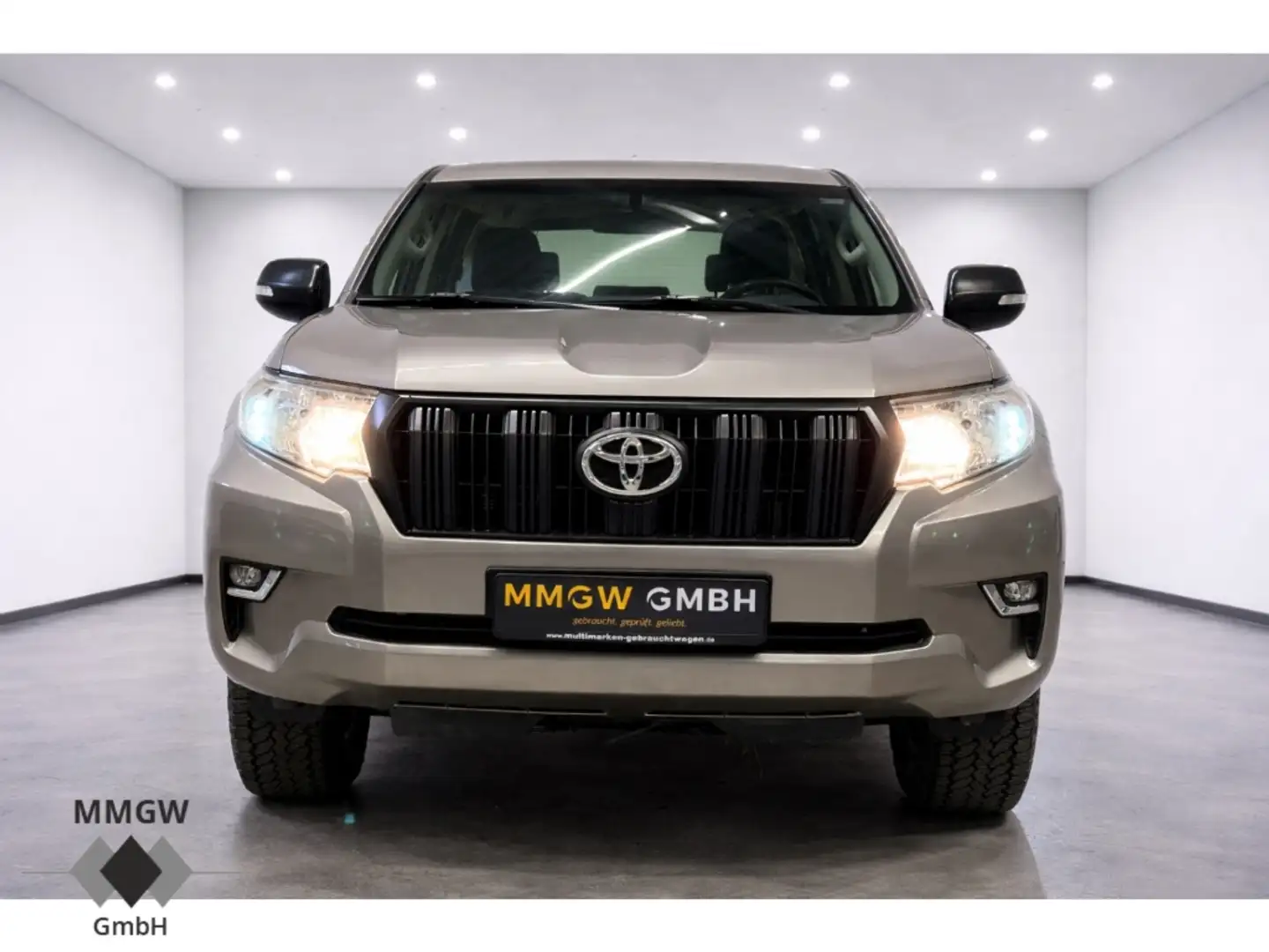 Toyota Land Cruiser Basis AHK/Keyless/Temp/PDC/Bergabfahrass Bronze - 2