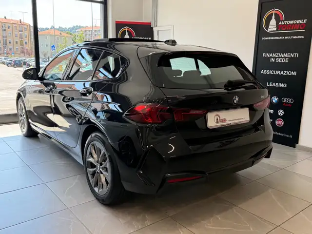 BMW 1 Series view 6