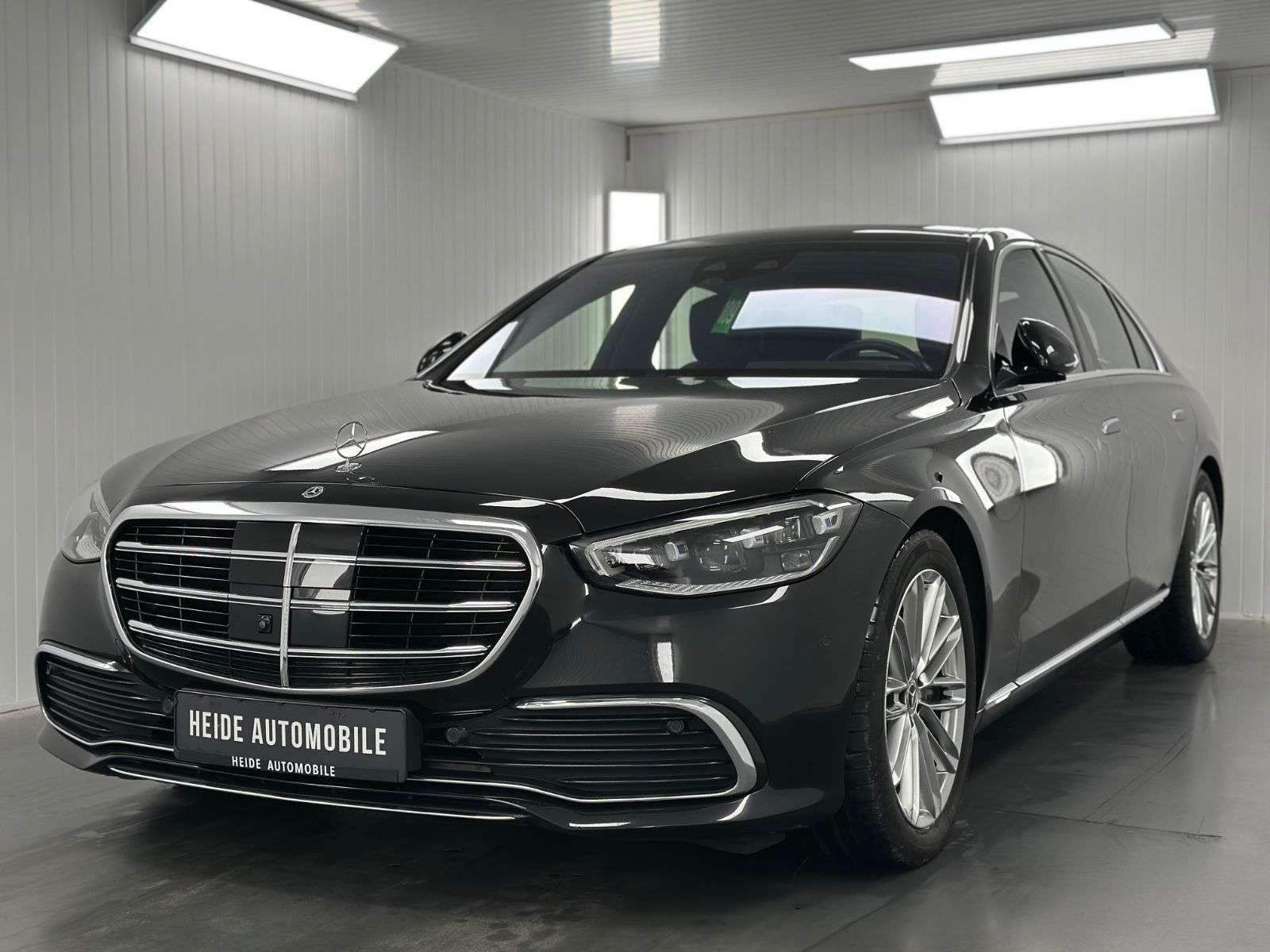 Second hand Mercedes Benz S-Class 500
