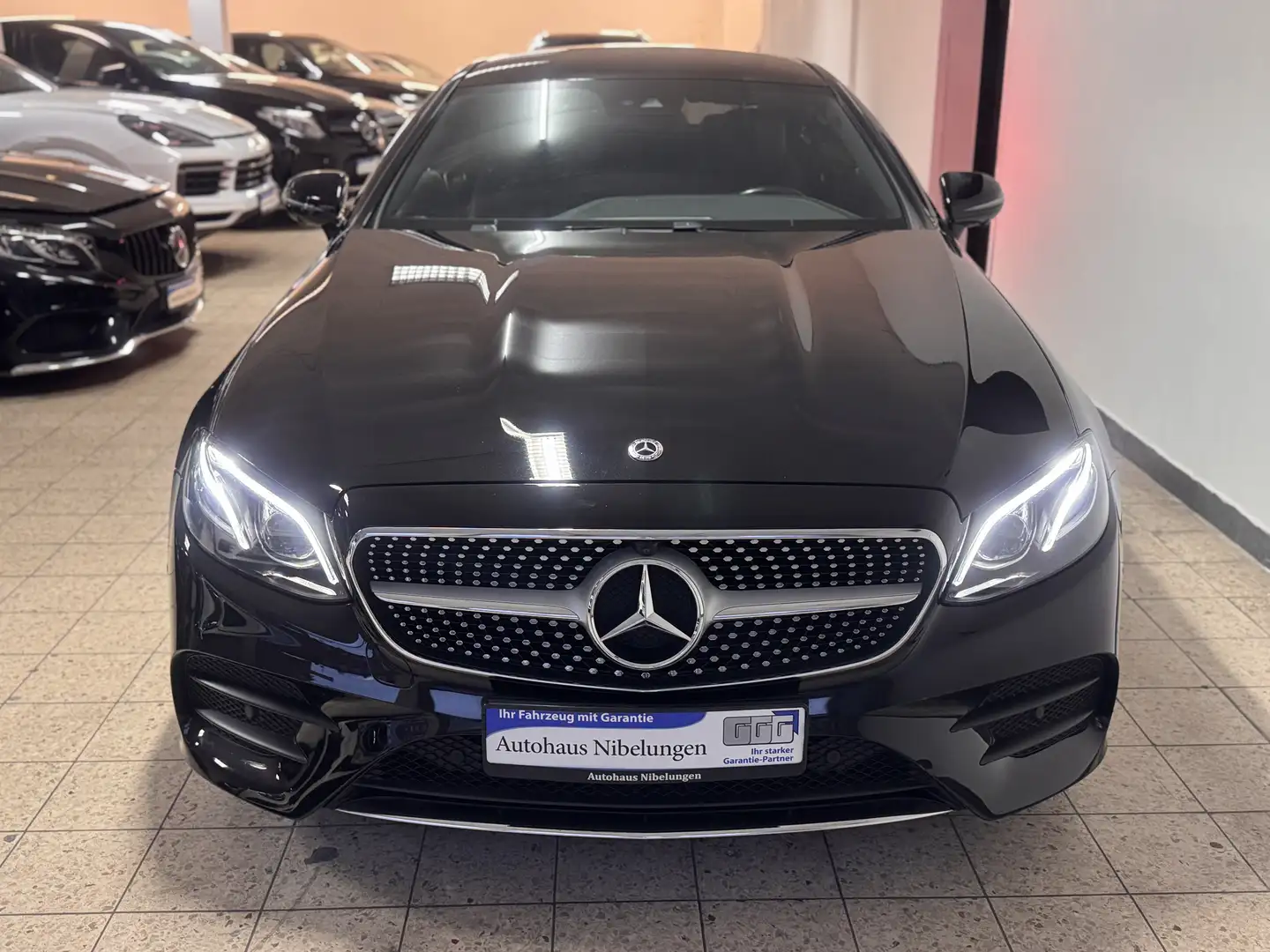 Mercedes-Benz E 200 Coupe AMG Line *360°Cam*LED*Leder*Sport-Auspuff Noir - 2