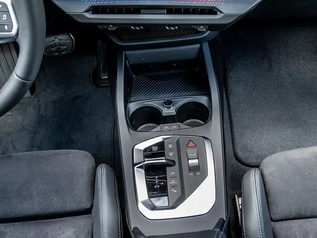 BMW 1 Series view 8