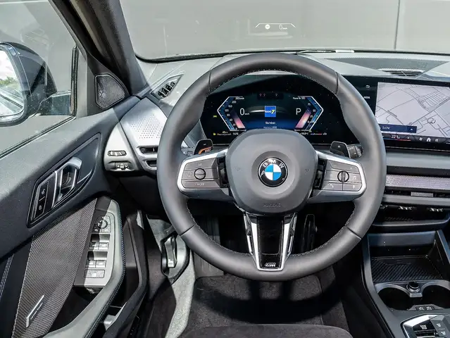 BMW 1 Series view 9