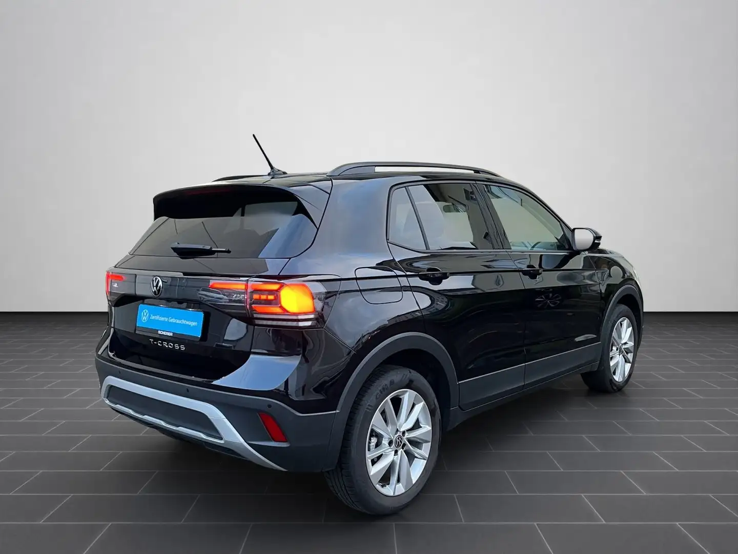Volkswagen T-Cross T-Roc Life 1.0 TSI DSG REAR VIEW SHZ AIR CARE Schwarz - 2