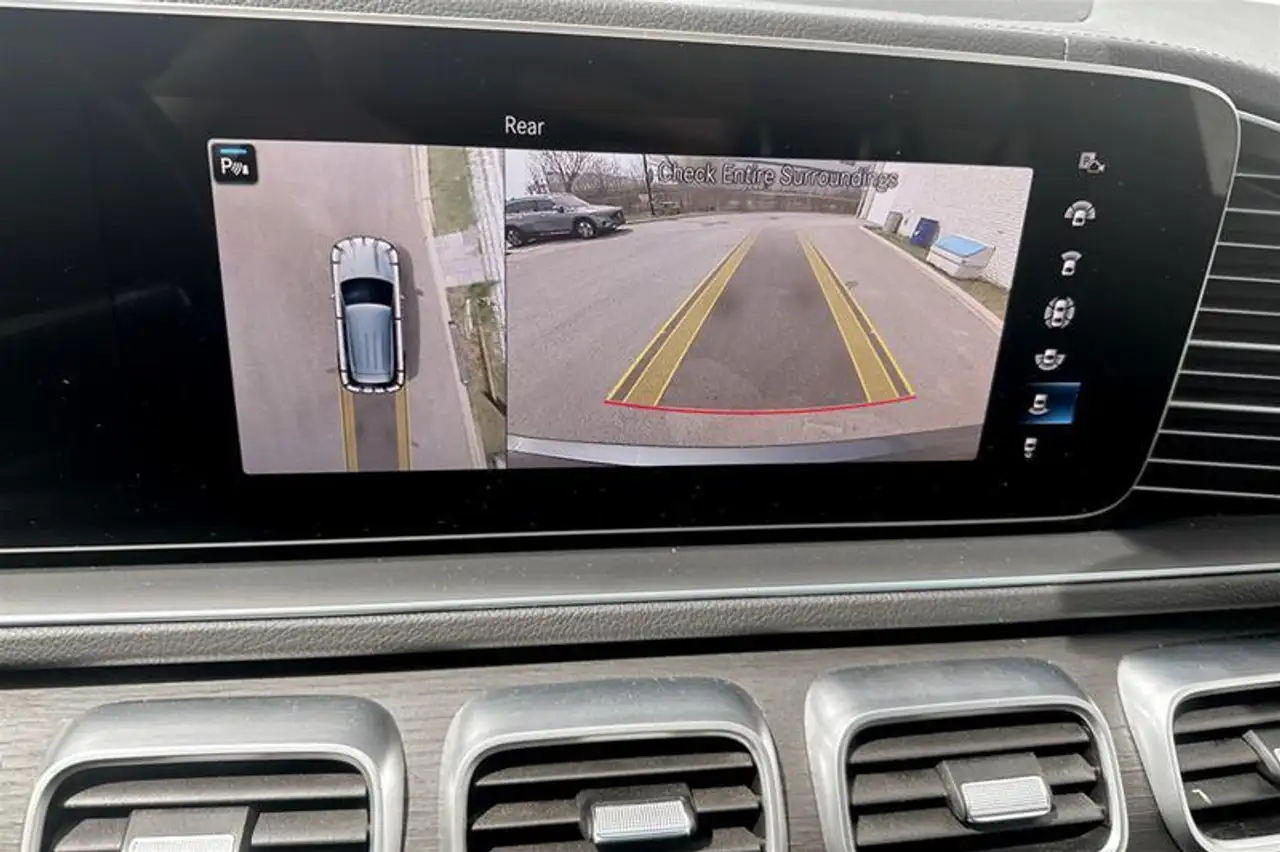 Mercedes-Benz GLE снимка Mercedes-Benz GLE
