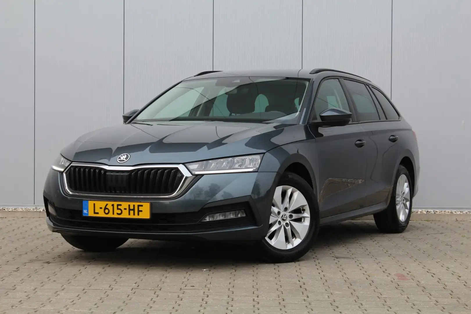 Skoda Octavia Combi 1.0 TSI Business Edition | Trekhaak | Stoelv Grijs - 1