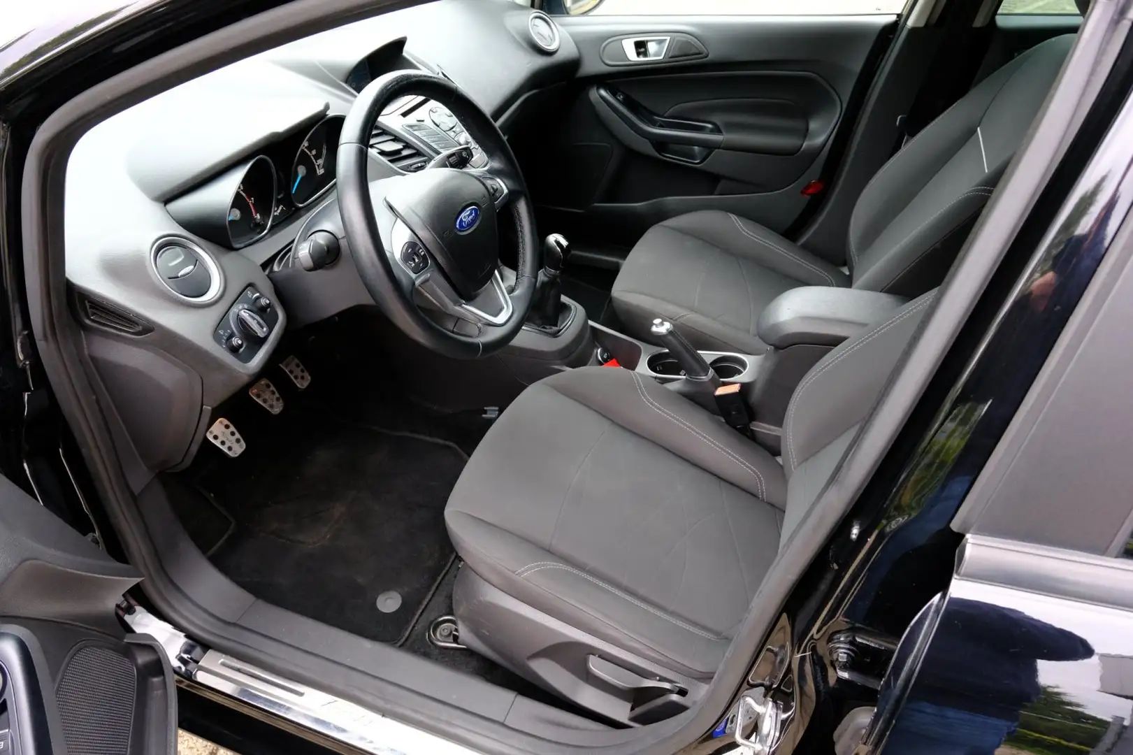Ford Fiesta 1.0 Style Ultimate Navi|Cruise|LMV|PDC|Airco Noir - 2