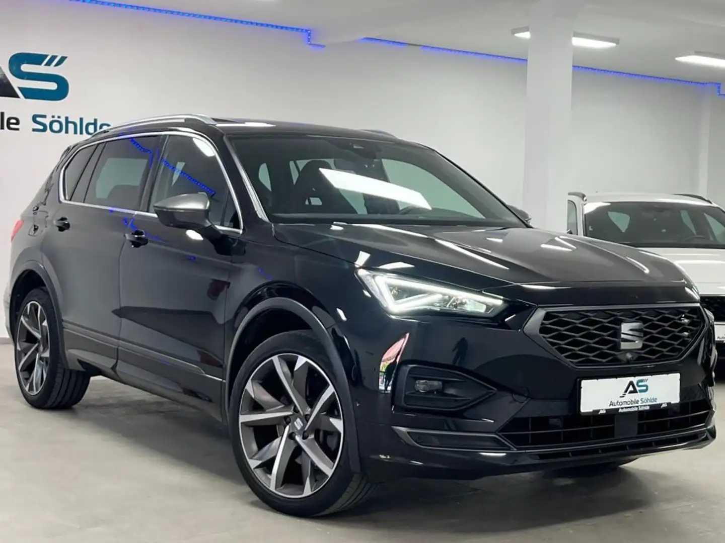 SEAT Tarraco 2.0 TSI FR DSG 4Drive Pano/AHK/360Kam/St Schwarz - 1