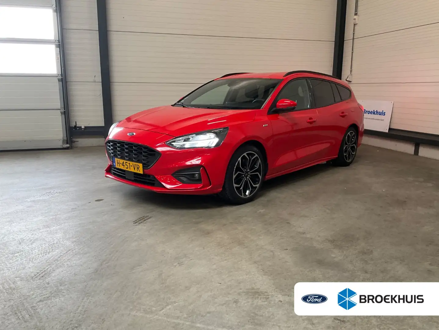 Ford Focus Wagon 1.0 EcoBoost ST Line Business | Dealer Onder Rood - 1