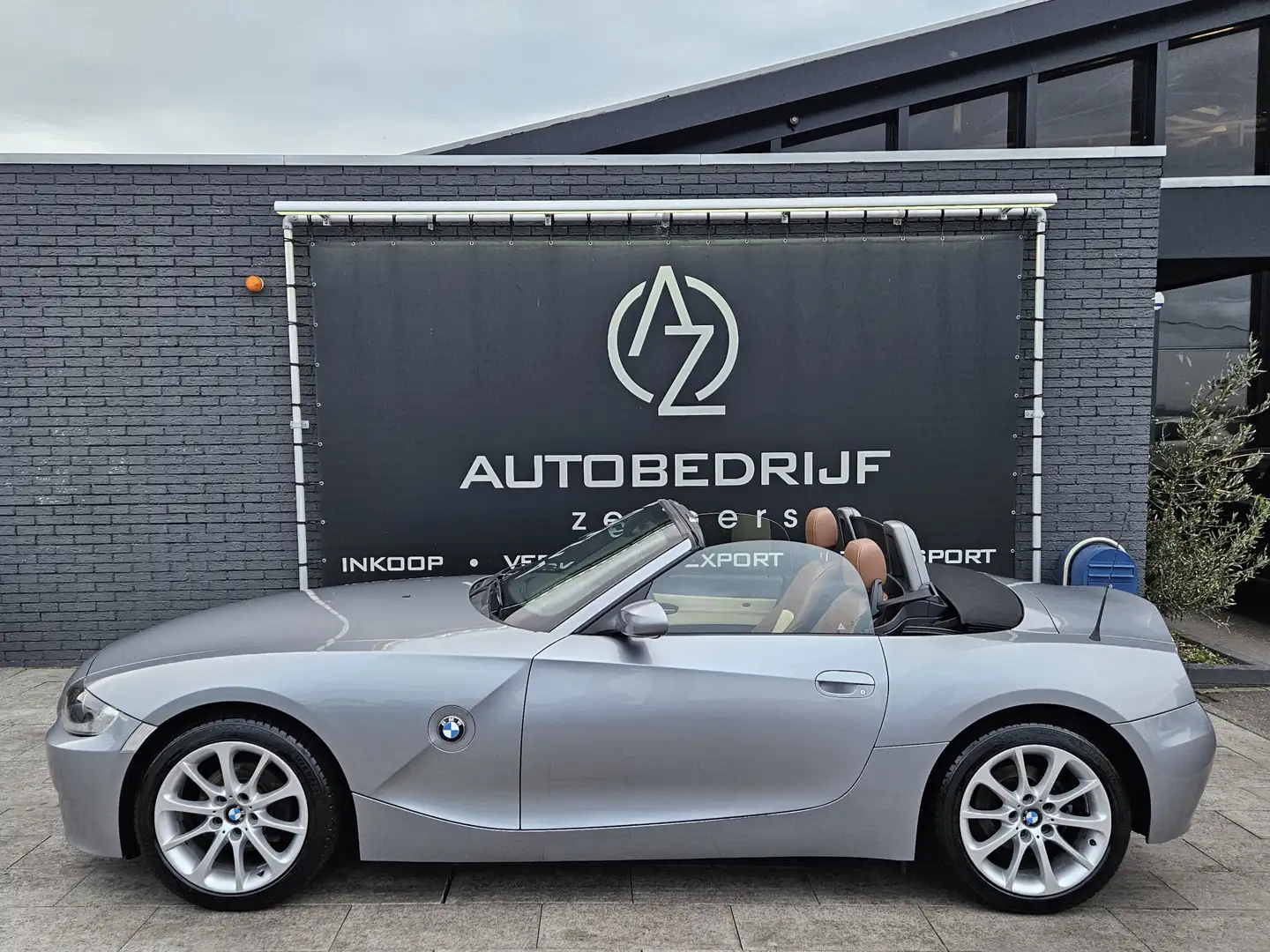 BMW Z4 Roadster 2.0i Introduction *AC*Cabrio Grijs - 1
