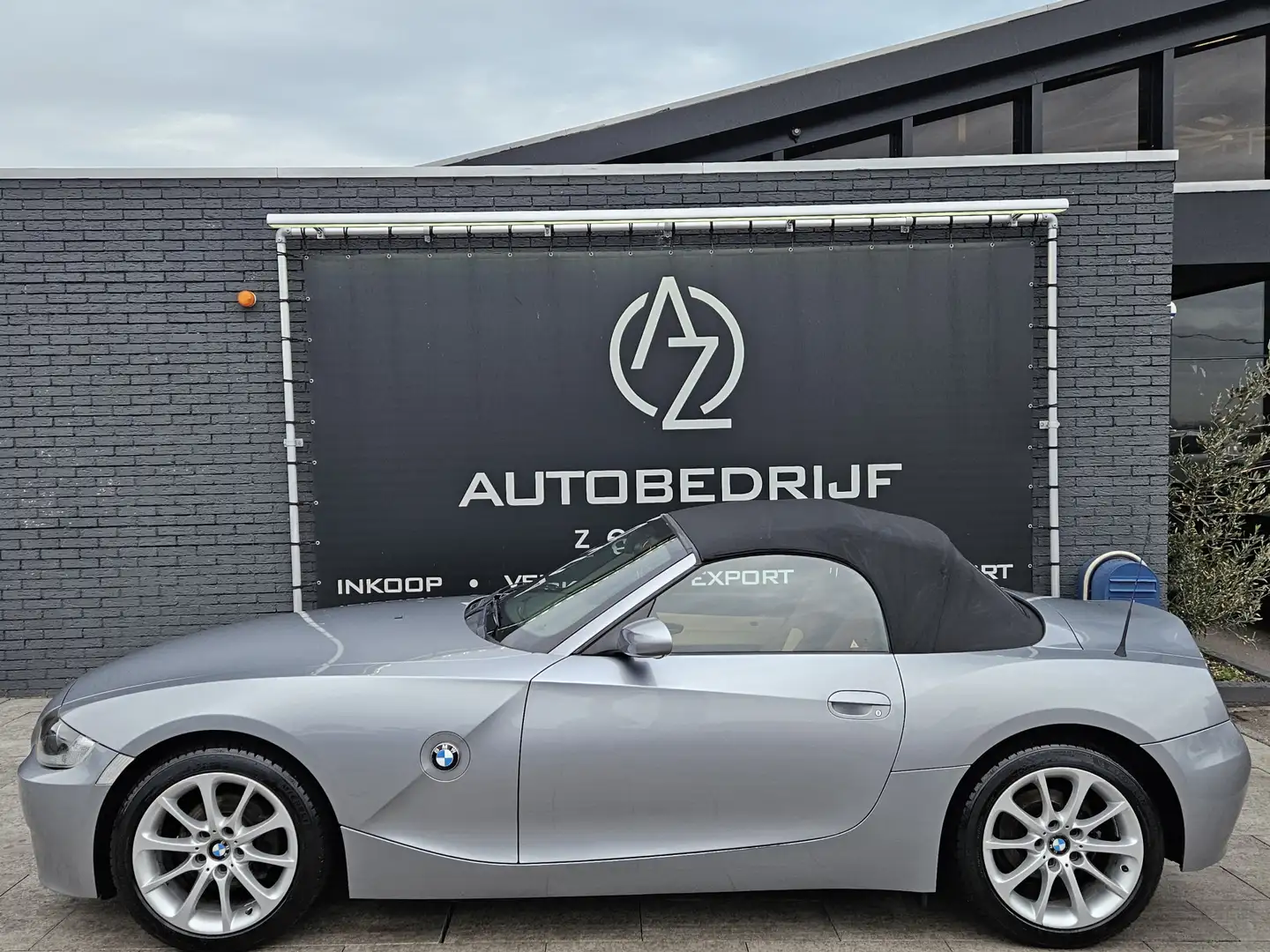 BMW Z4 Roadster 2.0i Introduction *AC*Cabrio Grijs - 2