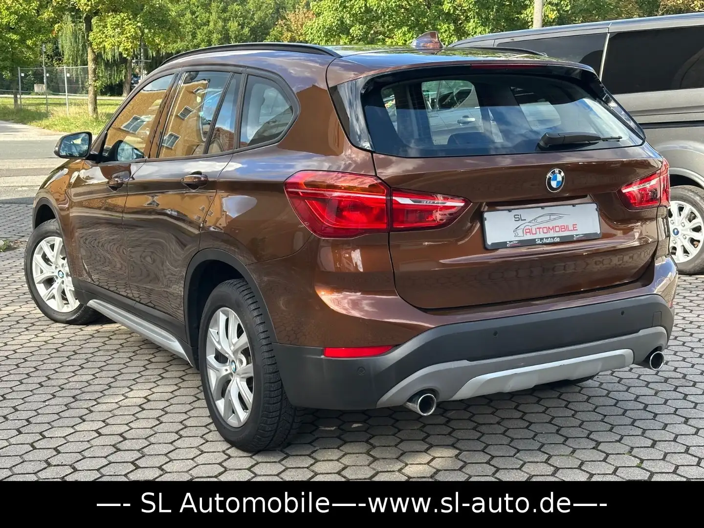 BMW X1 xDrive 20 d xLine Aut. Leder Navi Brun - 2