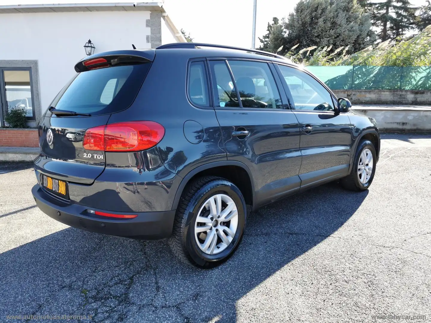 Volkswagen Tiguan 2.0 TDI 110CV Sport & Style BMT RATE AUTO MOTO SCO Grigio - 2