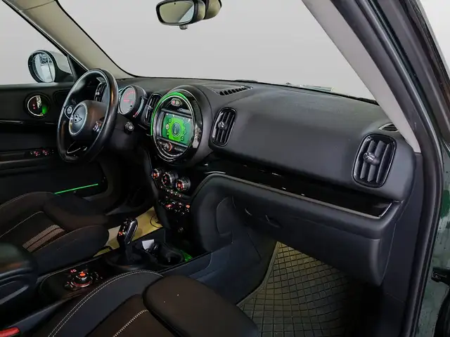 Mini Countryman view 10