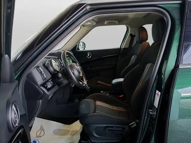 Mini Countryman view 8