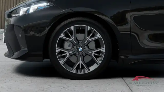 BMW 1 Series view 8