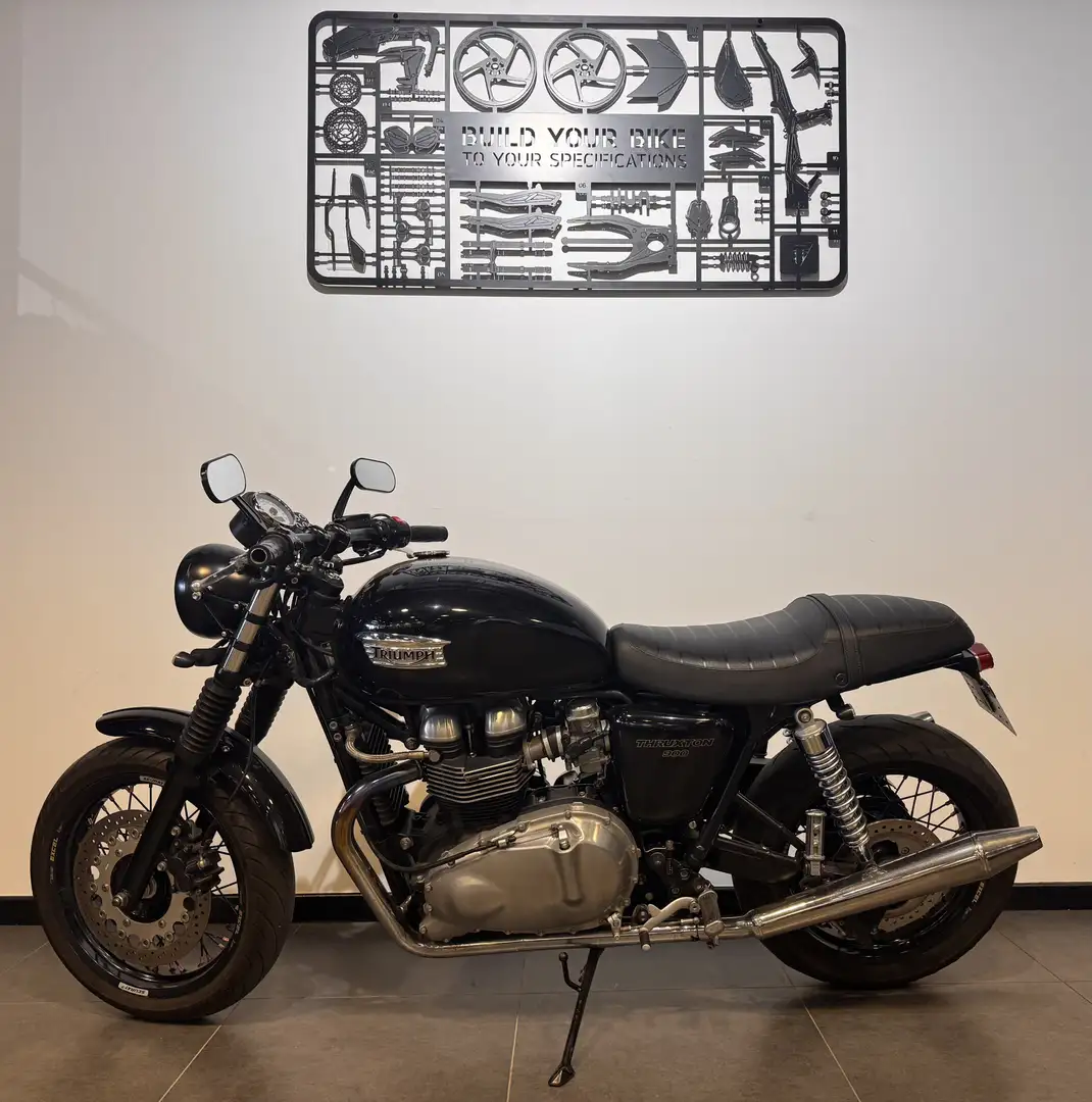 Triumph Thruxton Чорний - 2