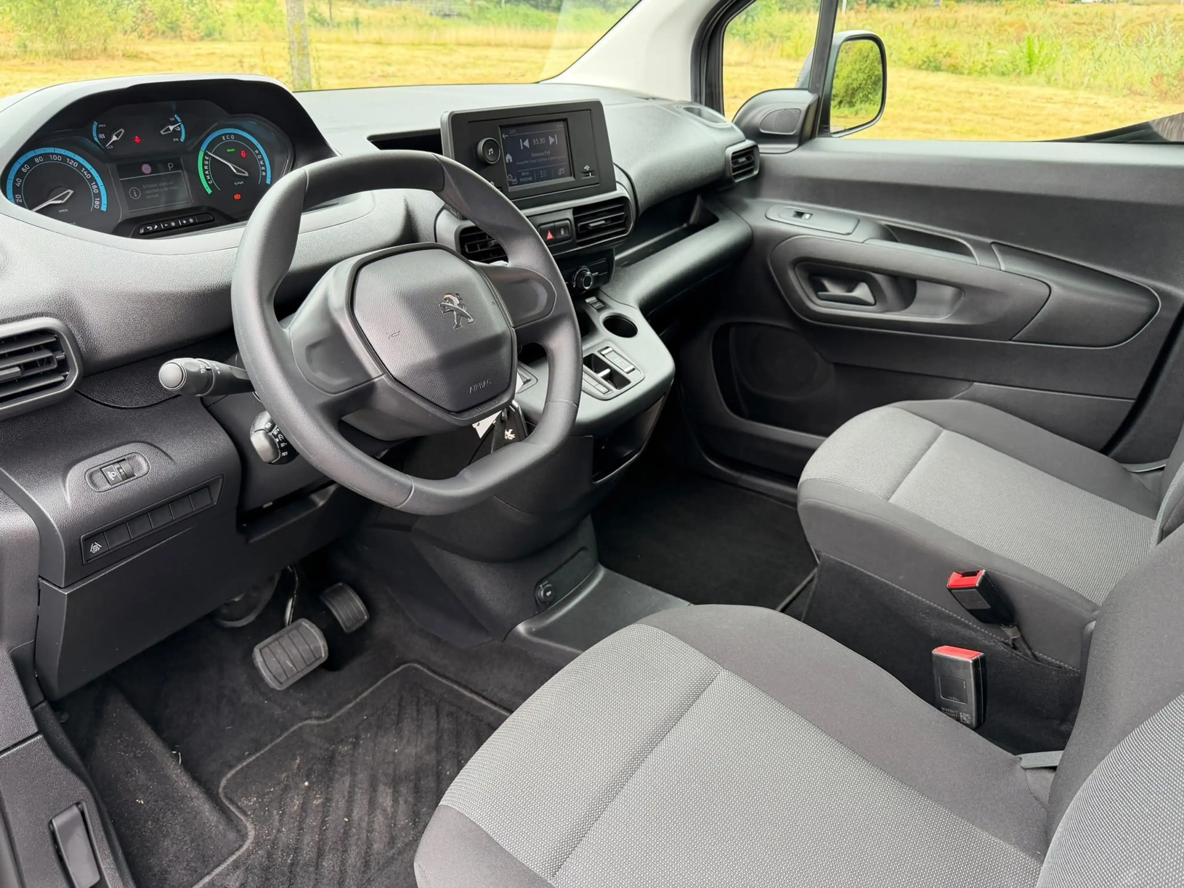 Peugeot e-Rifter EV Active Pack 50 kWh — photo 2
