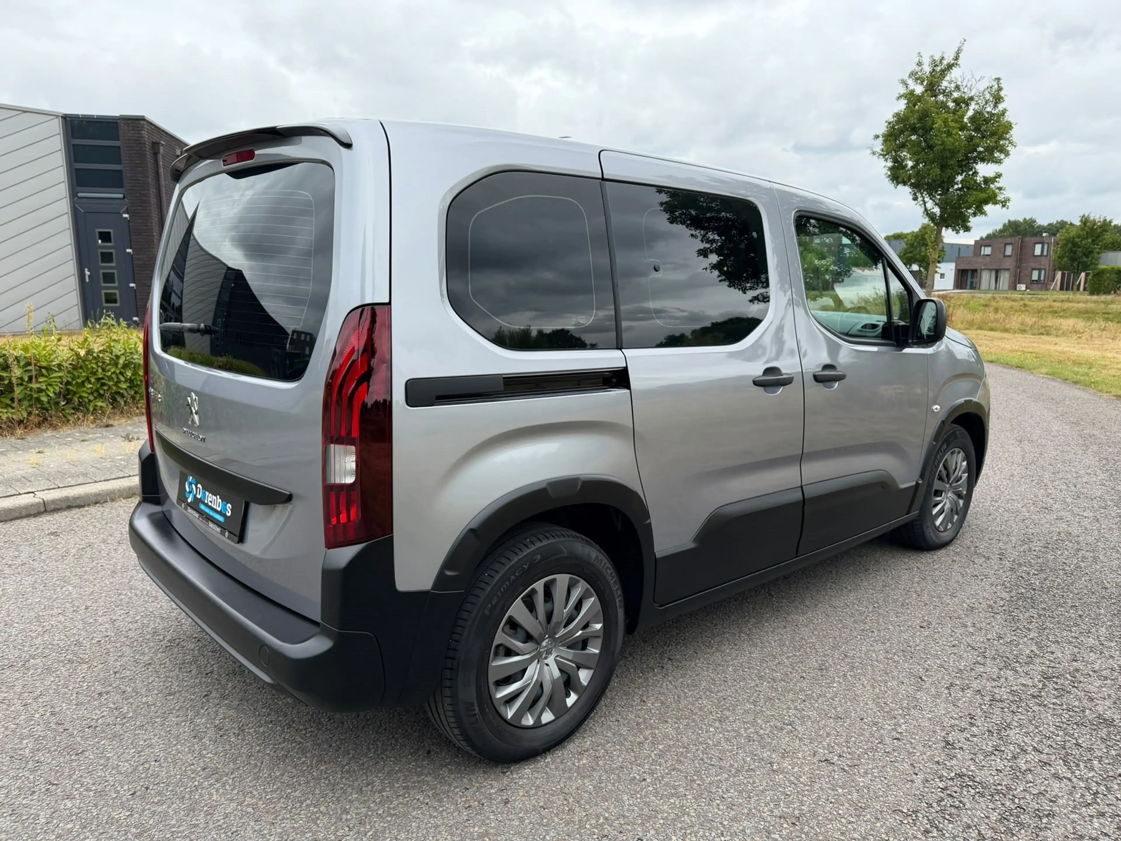 Peugeot e-Rifter EV Active Pack 50 kWh — photo 15