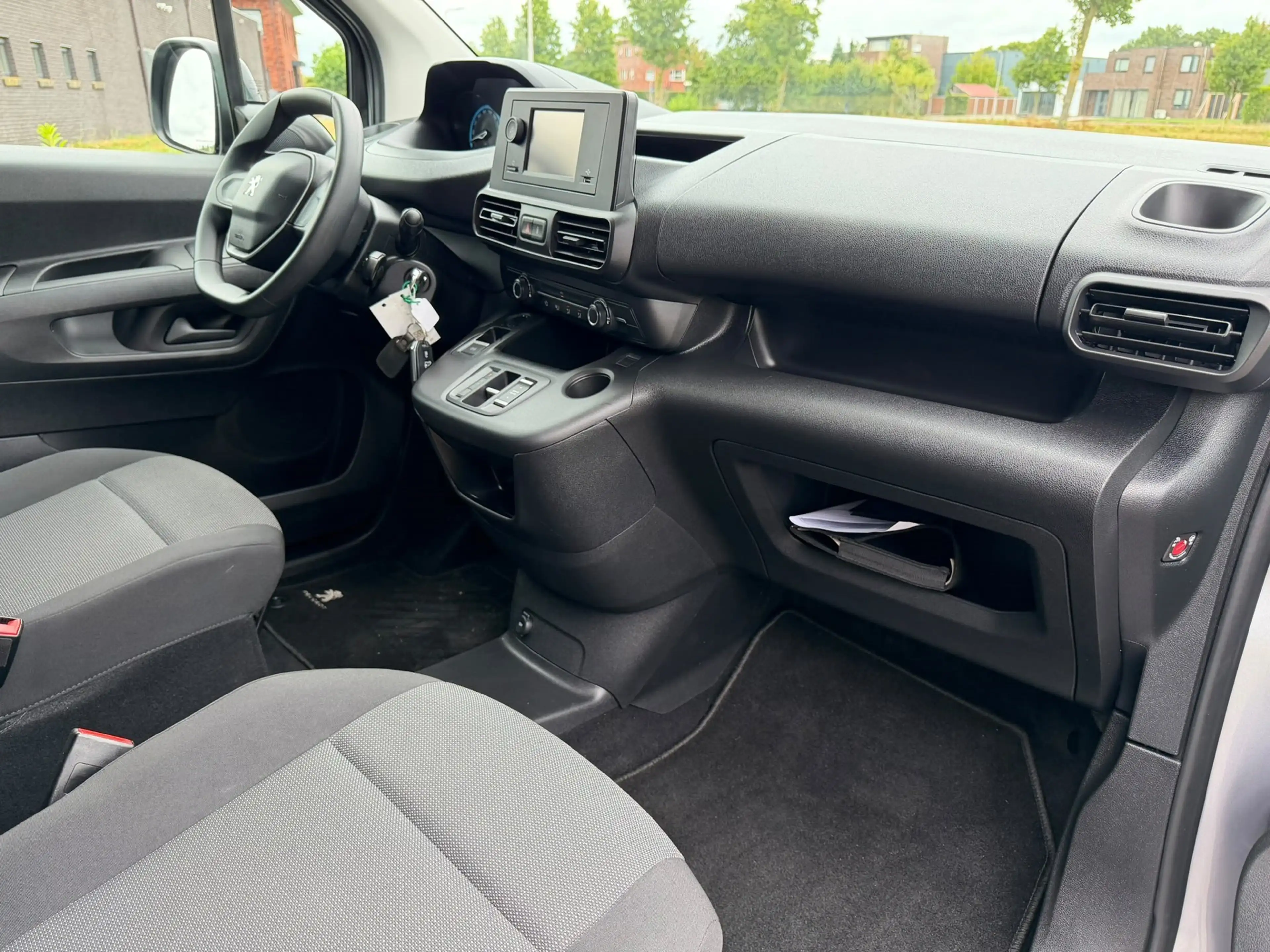 Peugeot e-Rifter EV Active Pack 50 kWh — photo 12