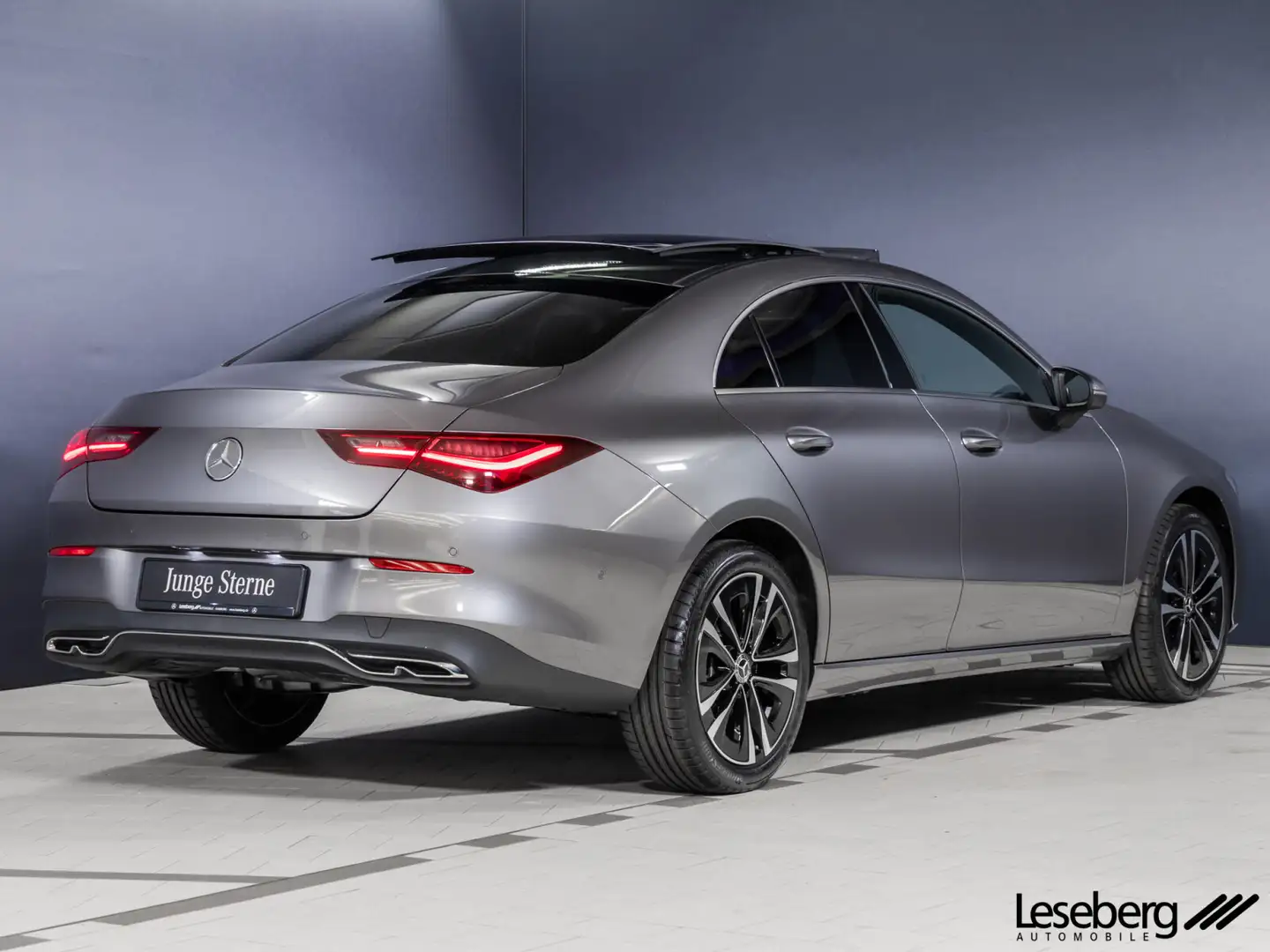 Mercedes-Benz CLA 180 CLA 180 Coupé Progressive LED/Panorama/Burmester Grau - 2