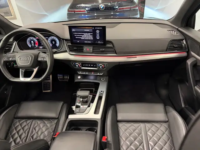 Audi SQ5 view 9
