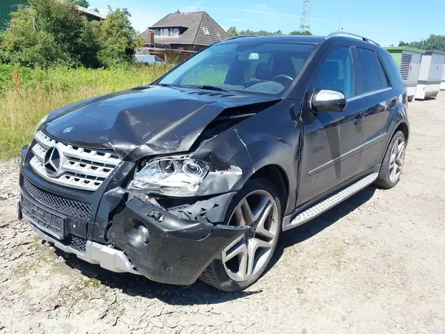 Mercedes-Benz ML 350 ML 350 4MATIC(BlueEFFICI)7G-TRONIC unfallwagen