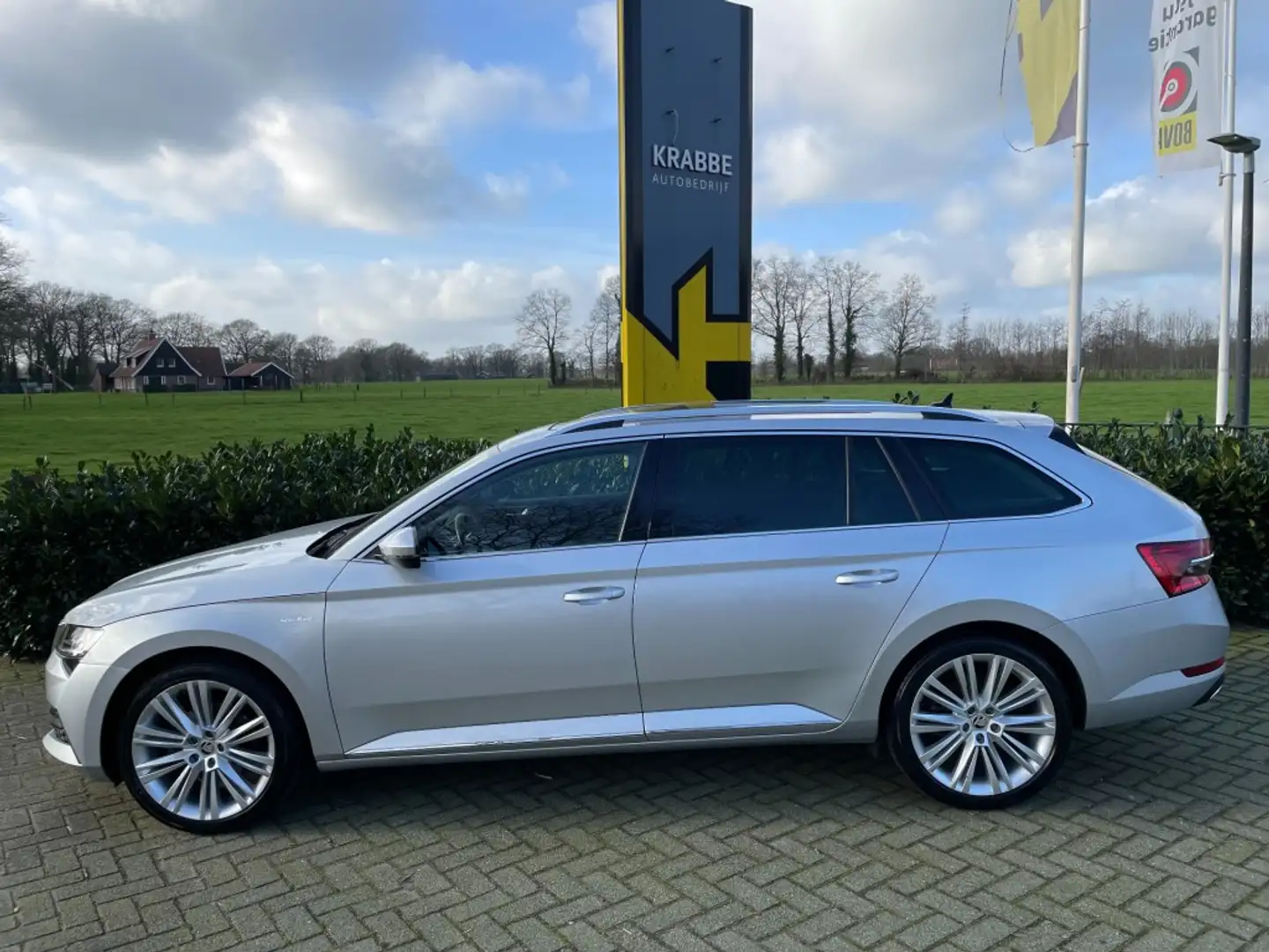 Skoda Superb Combi 1.4 TSI PHEV iV Laurin & Klement  Pano/Trekh Grijs - 2